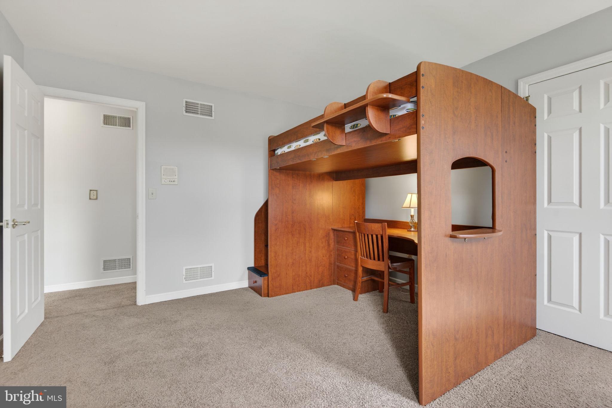 SCHOOL LANE HILLS ESTATES - Residential