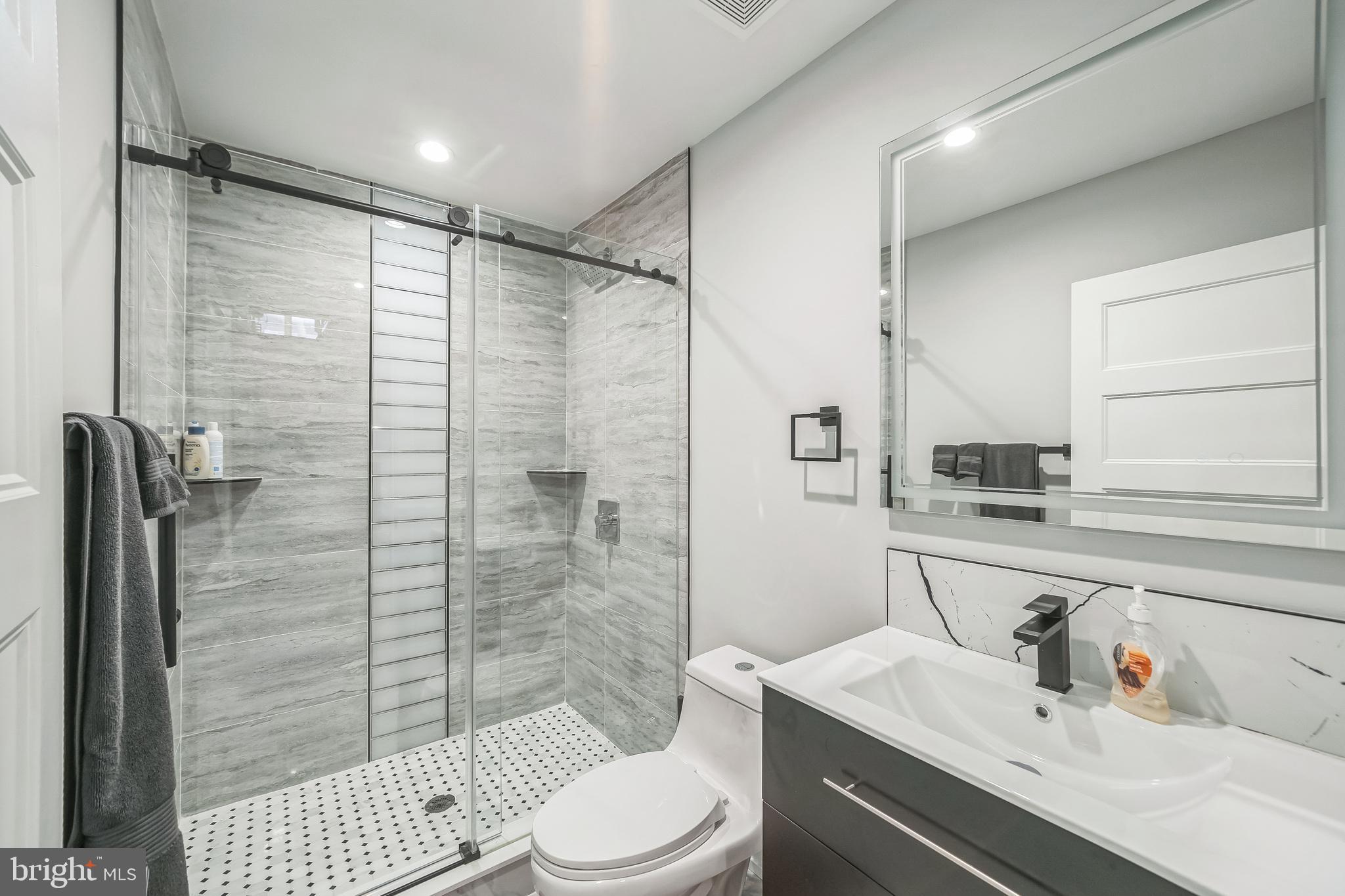 GRAYS FERRY - Residential