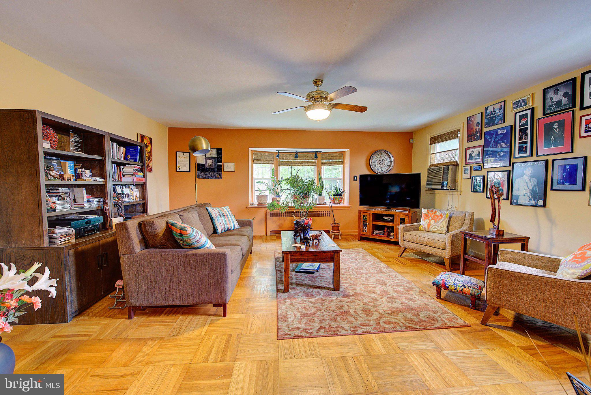 834 E VERNON ROAD
