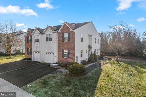 260 HAMPSHIRE DRIVE SELLERSVILLE PA 18960