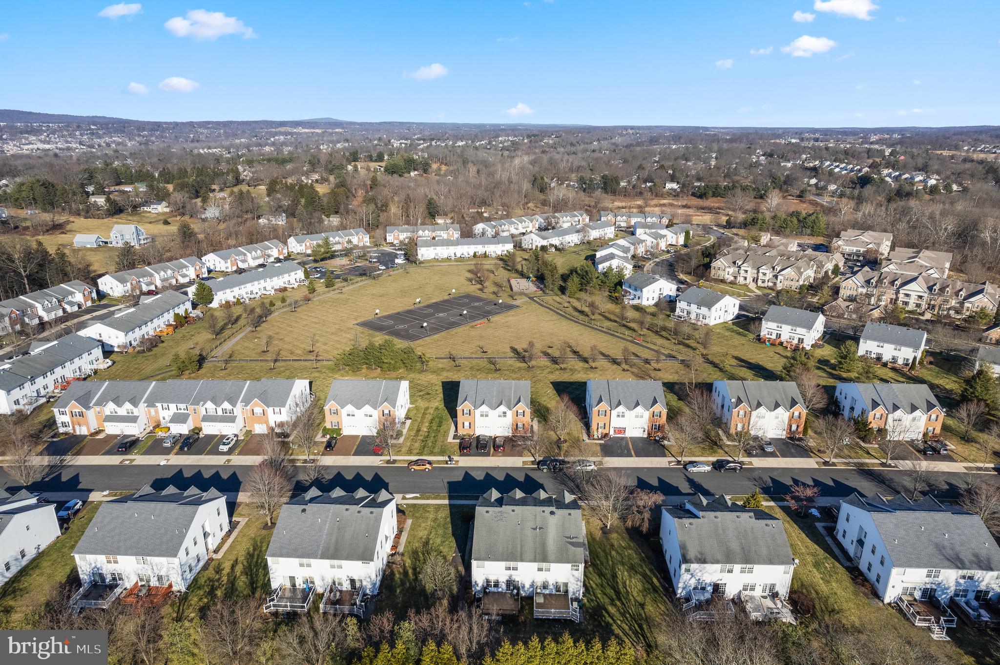 SUMMER LEA - Residential