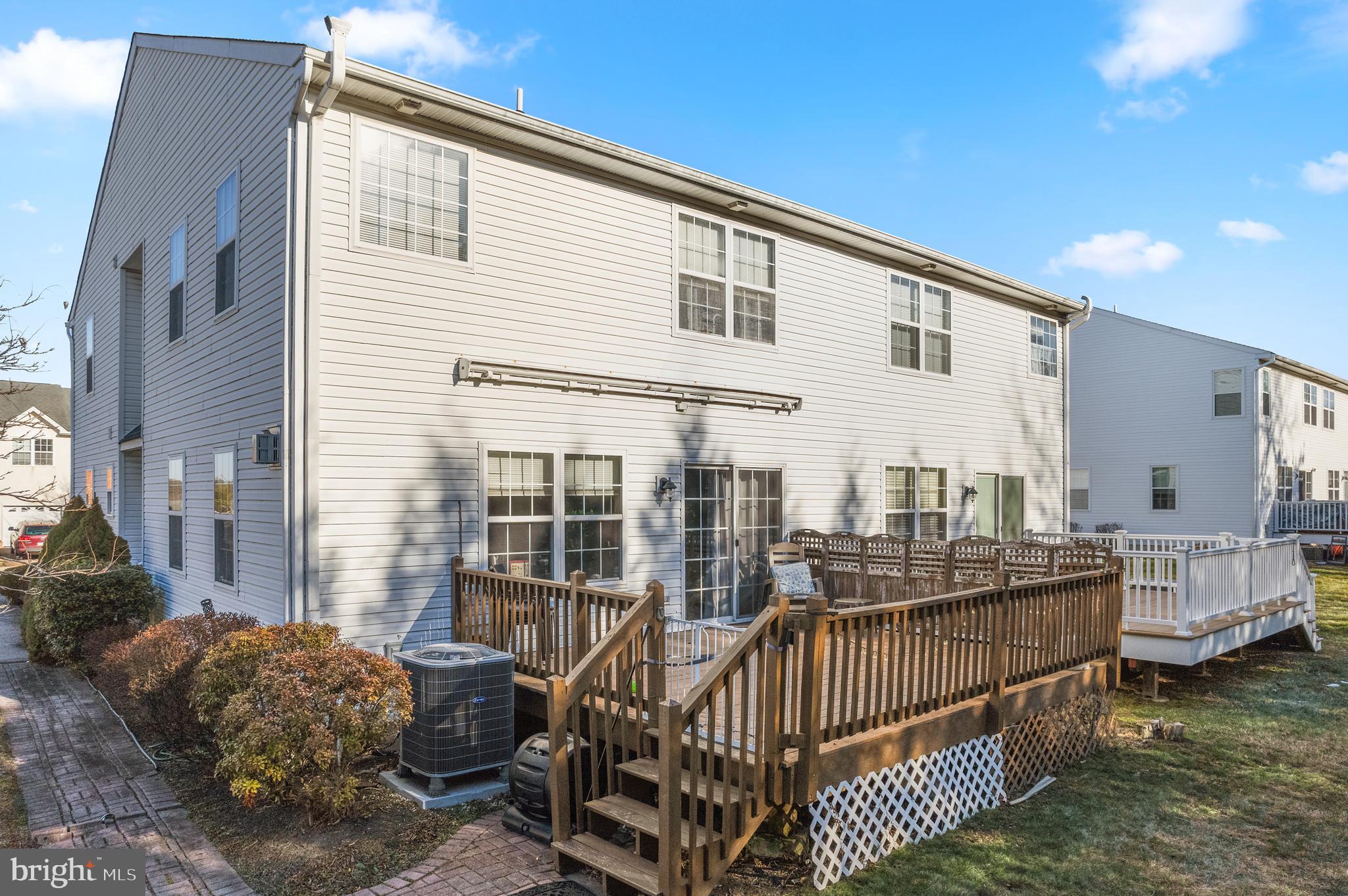 SUMMER LEA - Residential