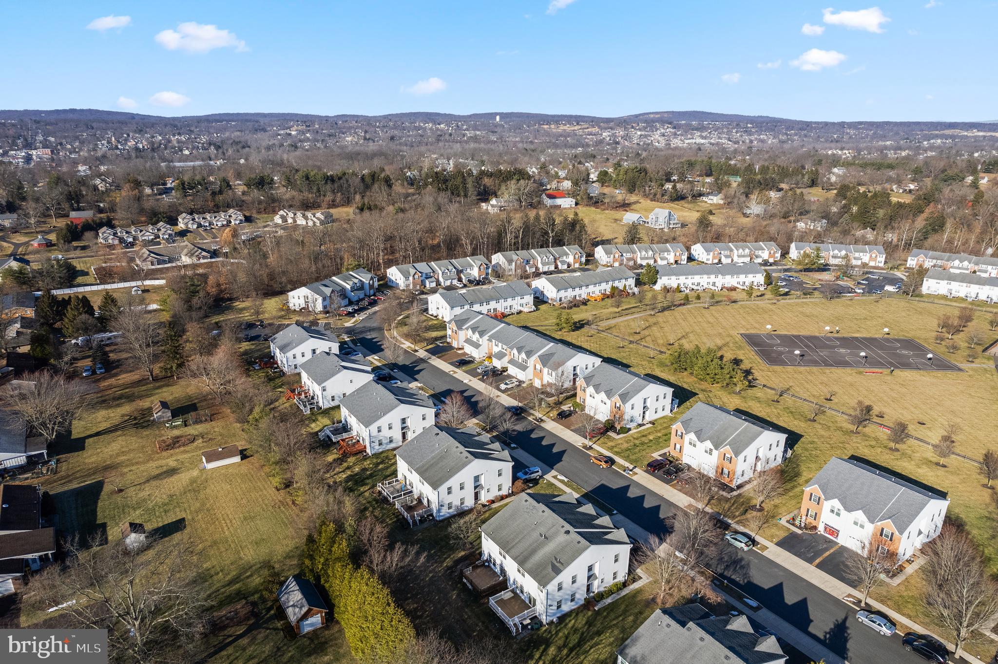 SUMMER LEA - Residential