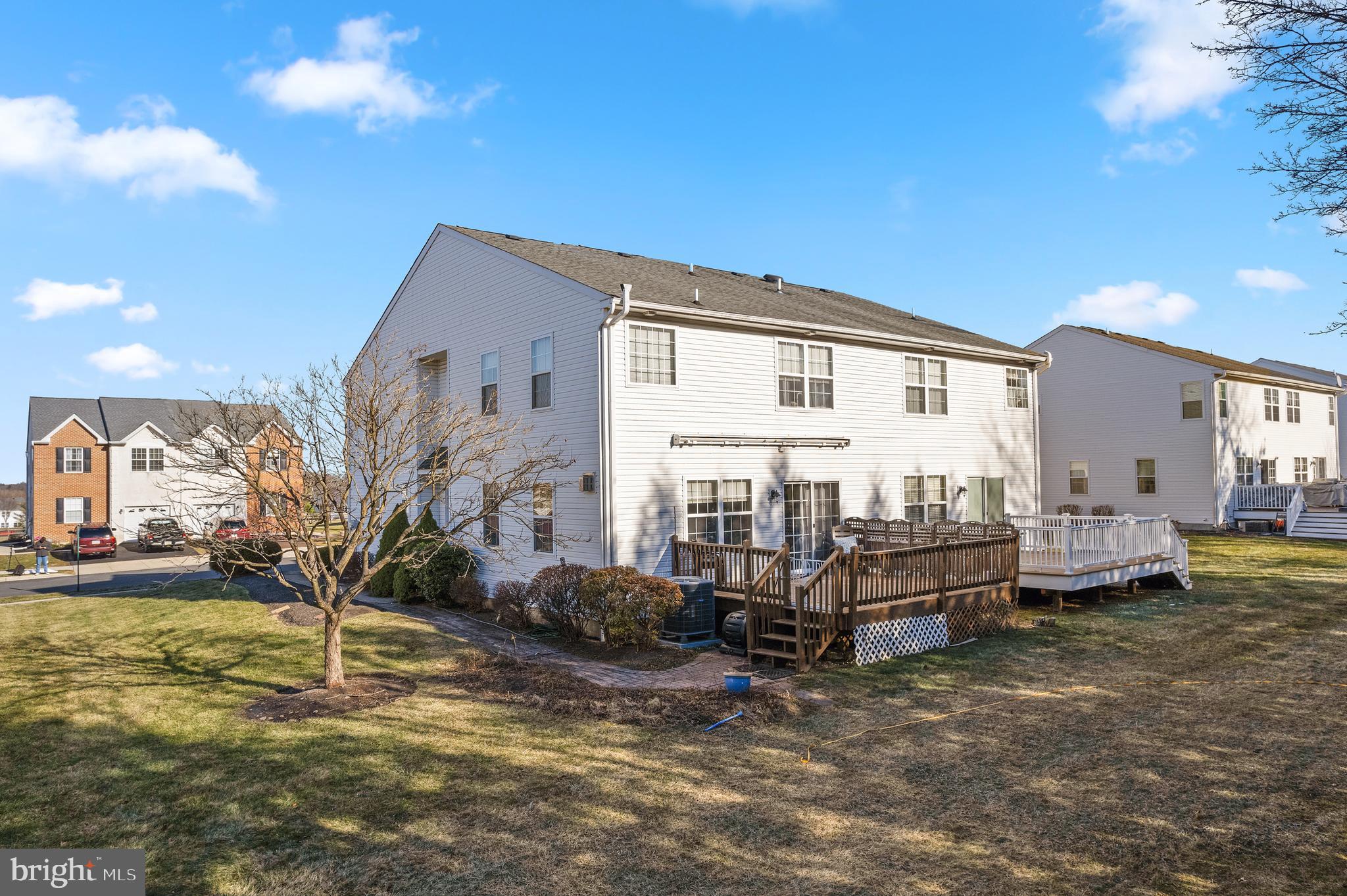 SUMMER LEA - Residential