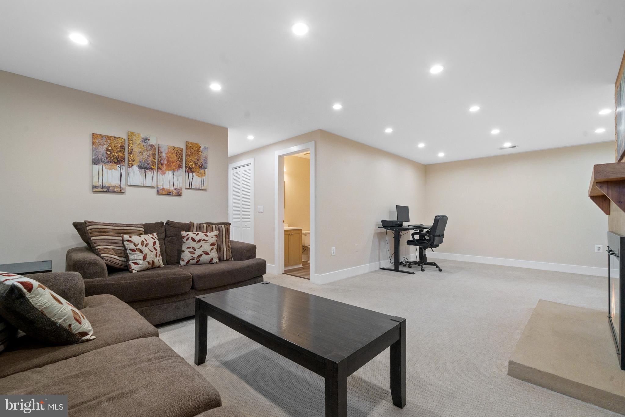 CARDINAL GLEN - Residential