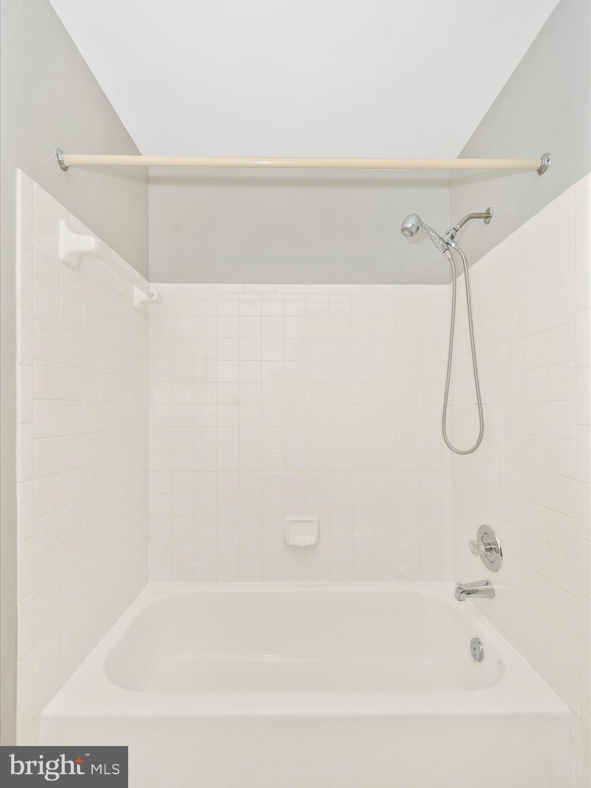 GLENSFORD CONDO - Residential