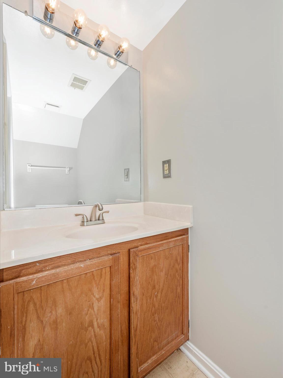 GLENSFORD CONDO - Residential