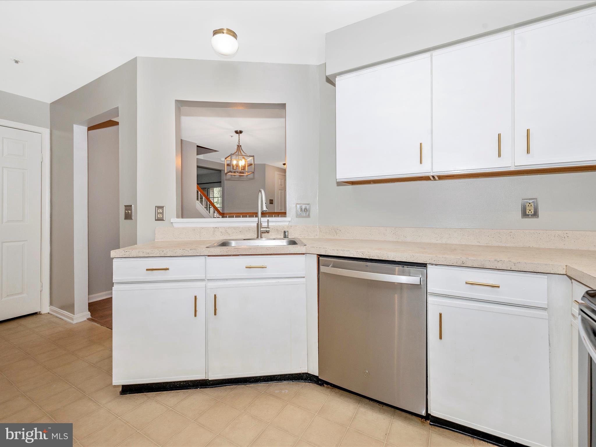 GLENSFORD CONDO - Residential