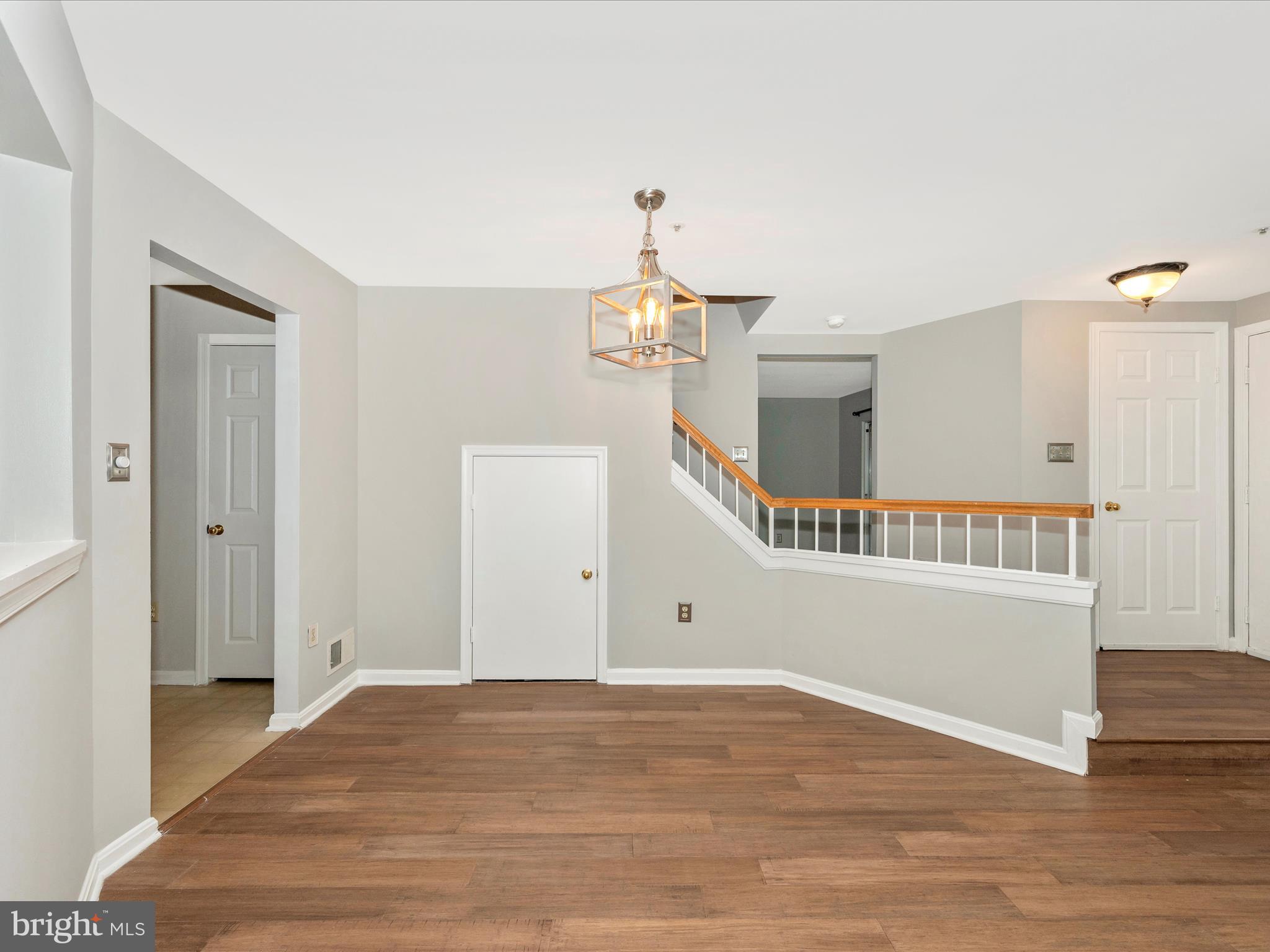 GLENSFORD CONDO - Residential