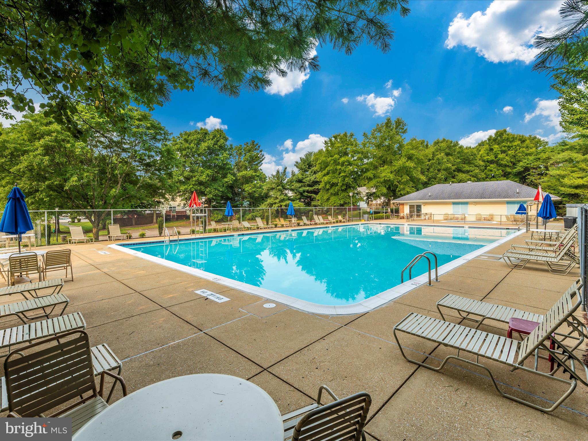 GLENSFORD CONDO - Residential