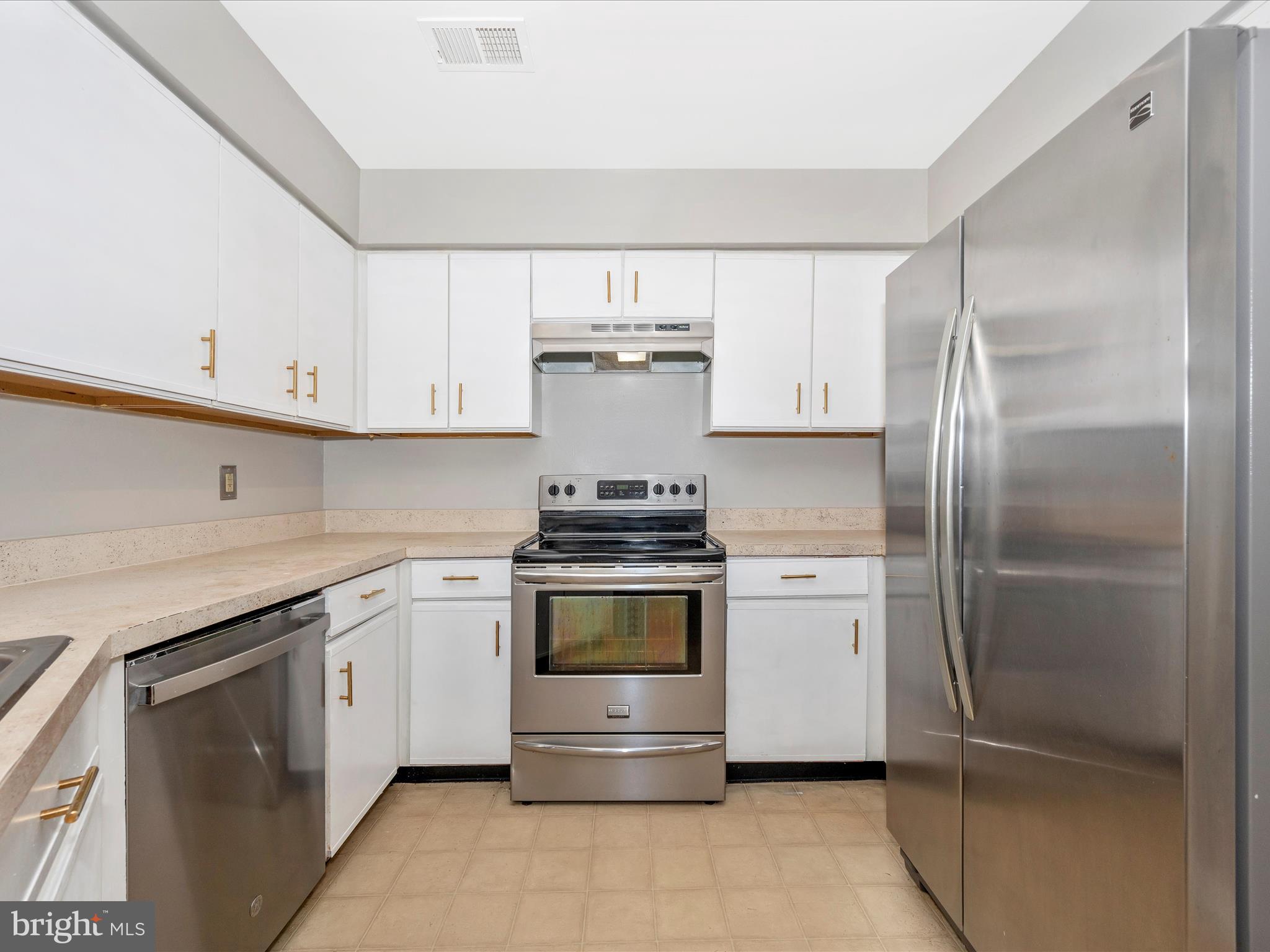 GLENSFORD CONDO - Residential