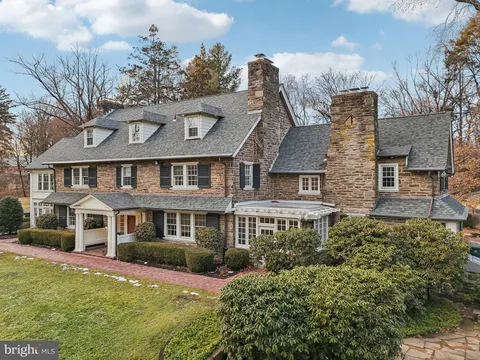 1515 Cherry Lane, Jenkintown, PA MLS: PAMC2126616