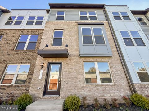 2176 GLACIER ROAD HERNDON VA 20170