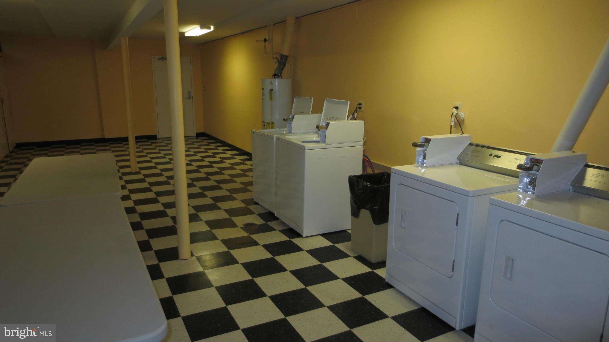 LAKE WALKER - Residential Lease