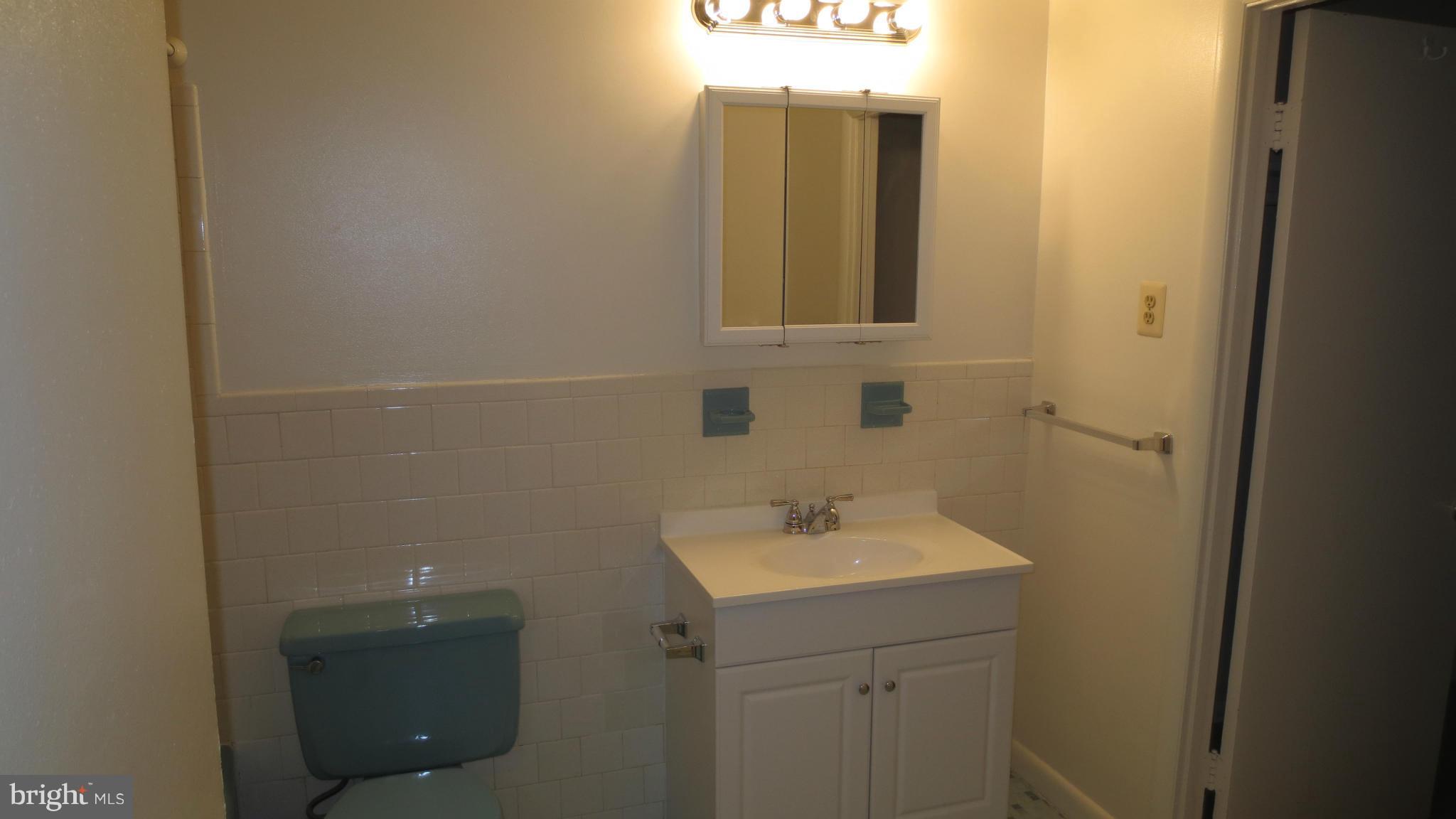 LAKE WALKER - Residential Lease