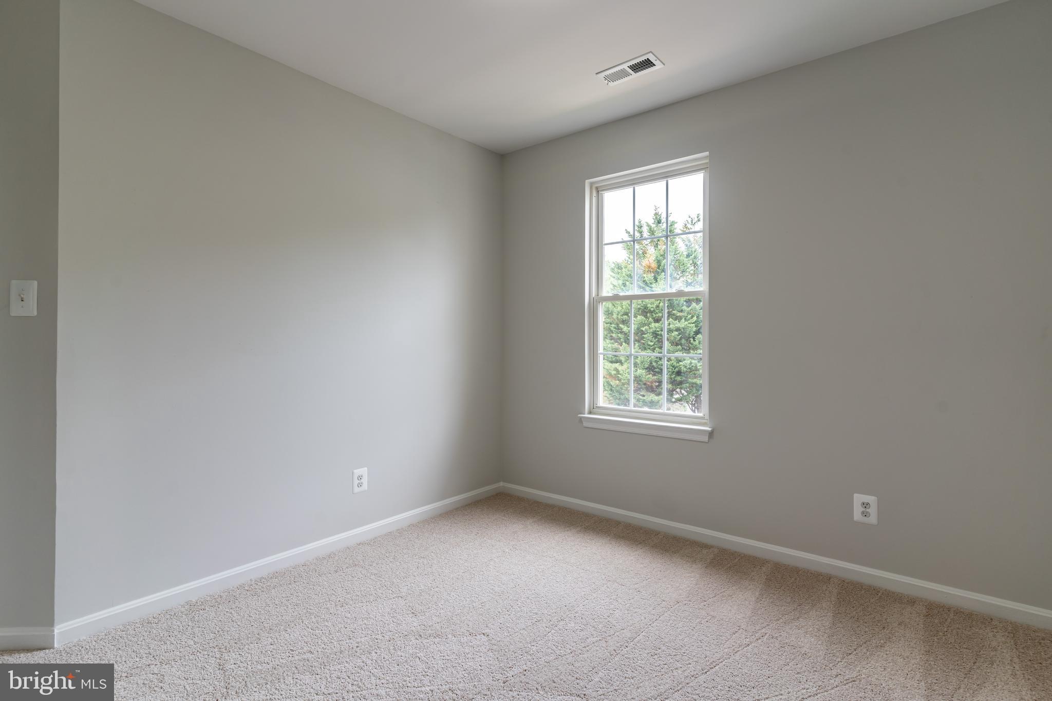 BLOOMS CROSSING - Residential