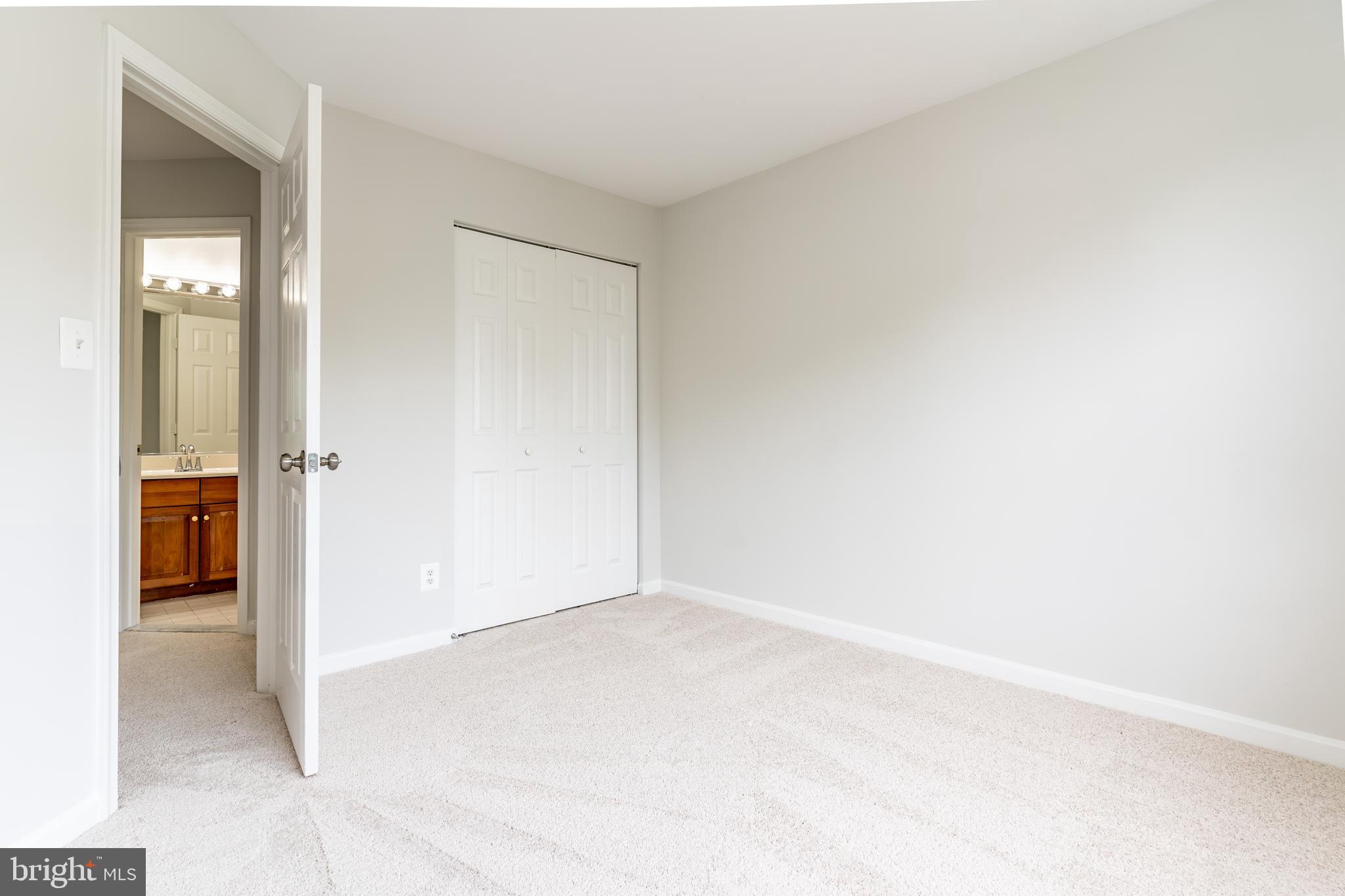 BLOOMS CROSSING - Residential