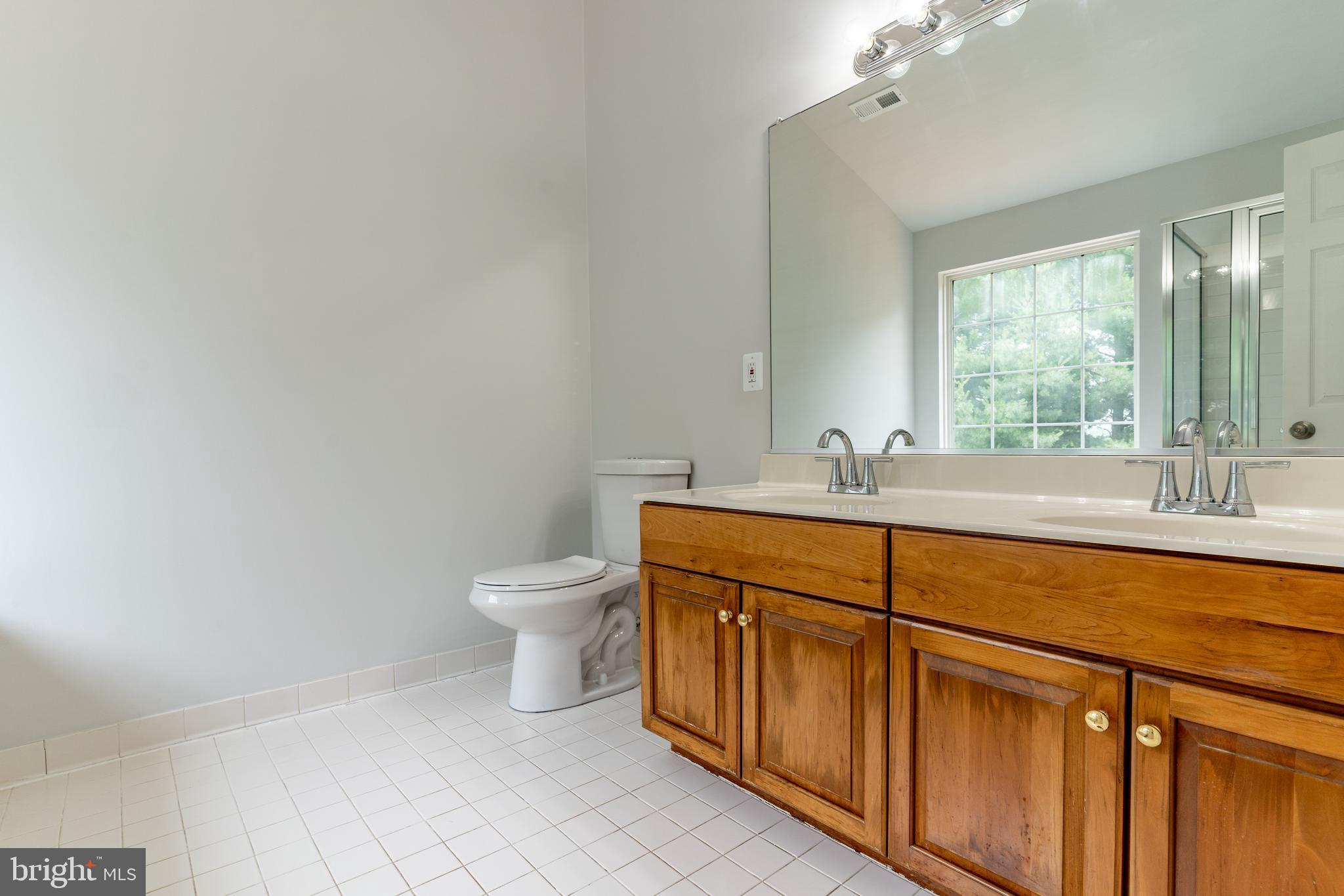 BLOOMS CROSSING - Residential