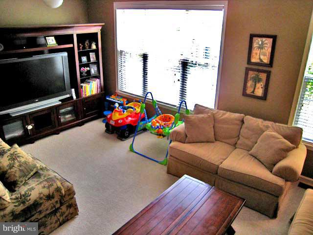 WOODS LANDING - Residential Lease