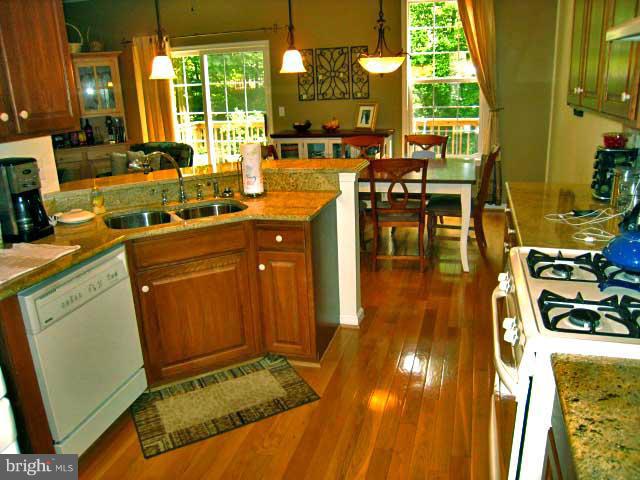 WOODS LANDING - Residential Lease