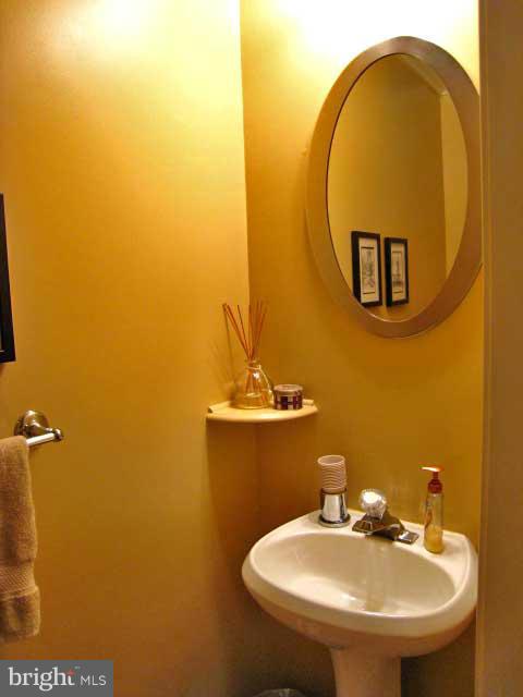 WOODS LANDING - Residential Lease