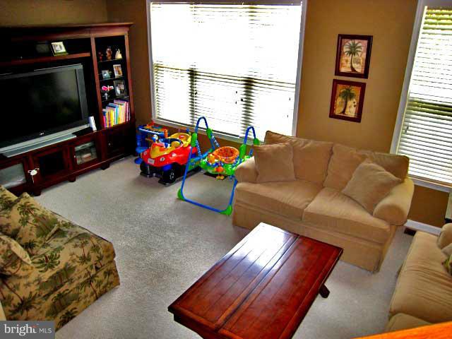 WOODS LANDING - Residential Lease