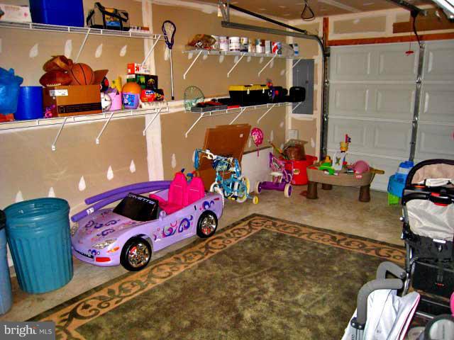 WOODS LANDING - Residential Lease