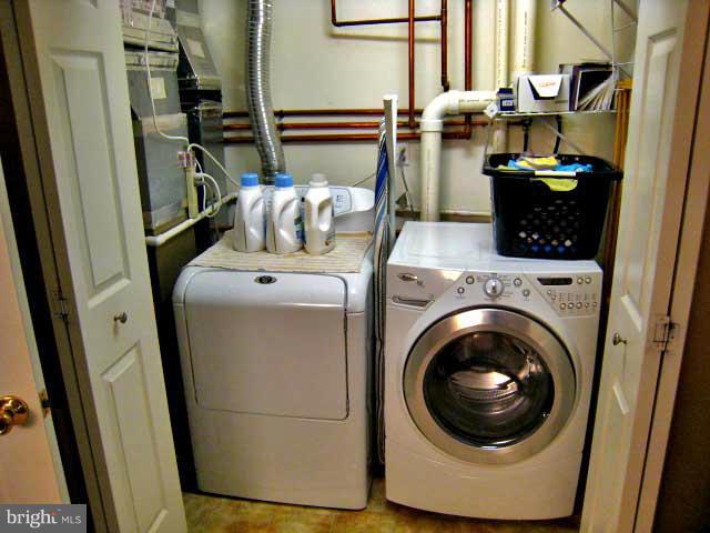 WOODS LANDING - Residential Lease