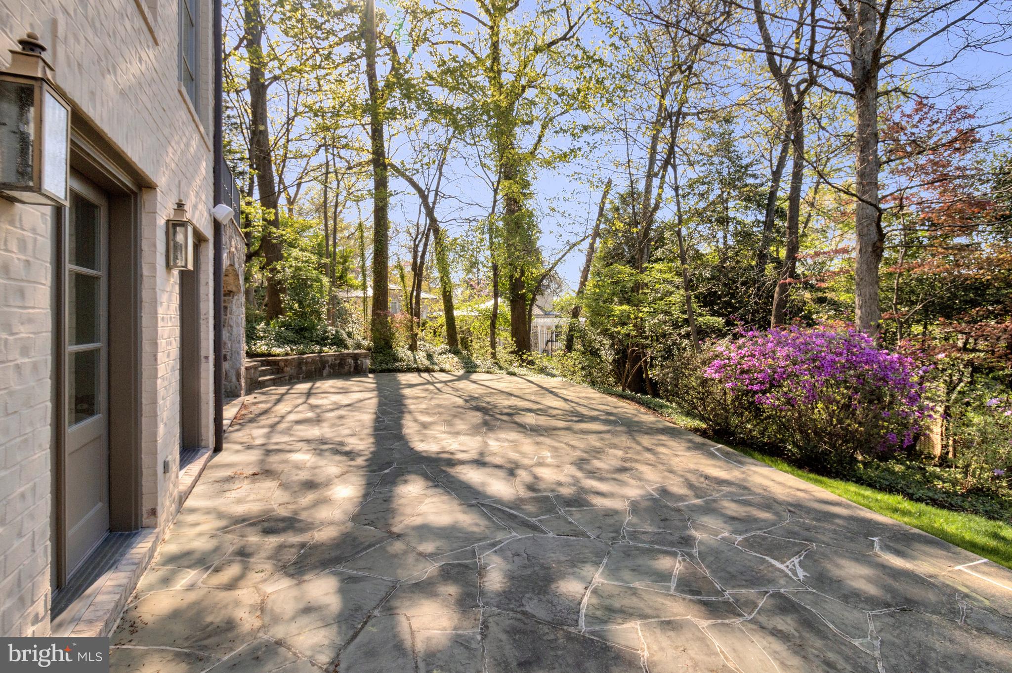 COUNTRY CLUB HILLS - Residential