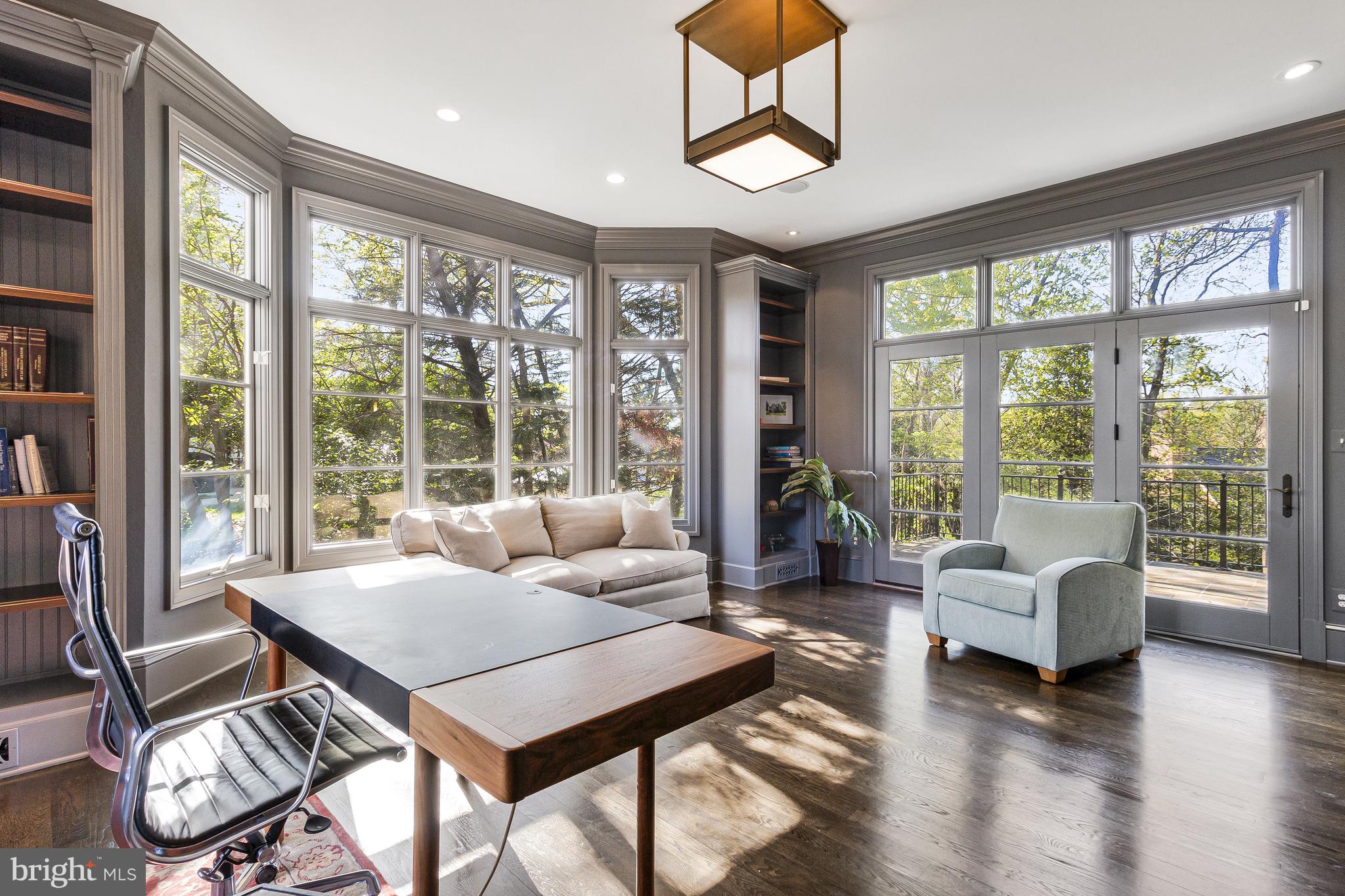 COUNTRY CLUB HILLS - Residential