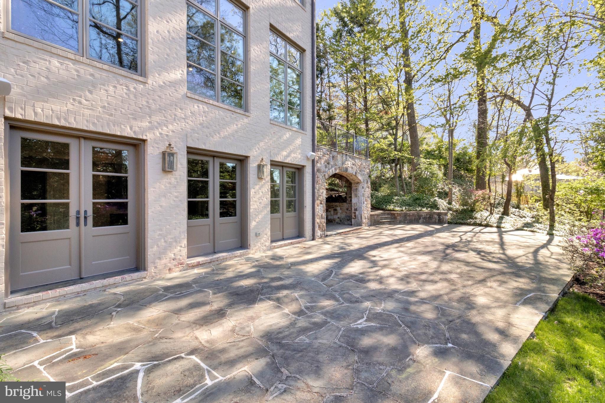 COUNTRY CLUB HILLS - Residential