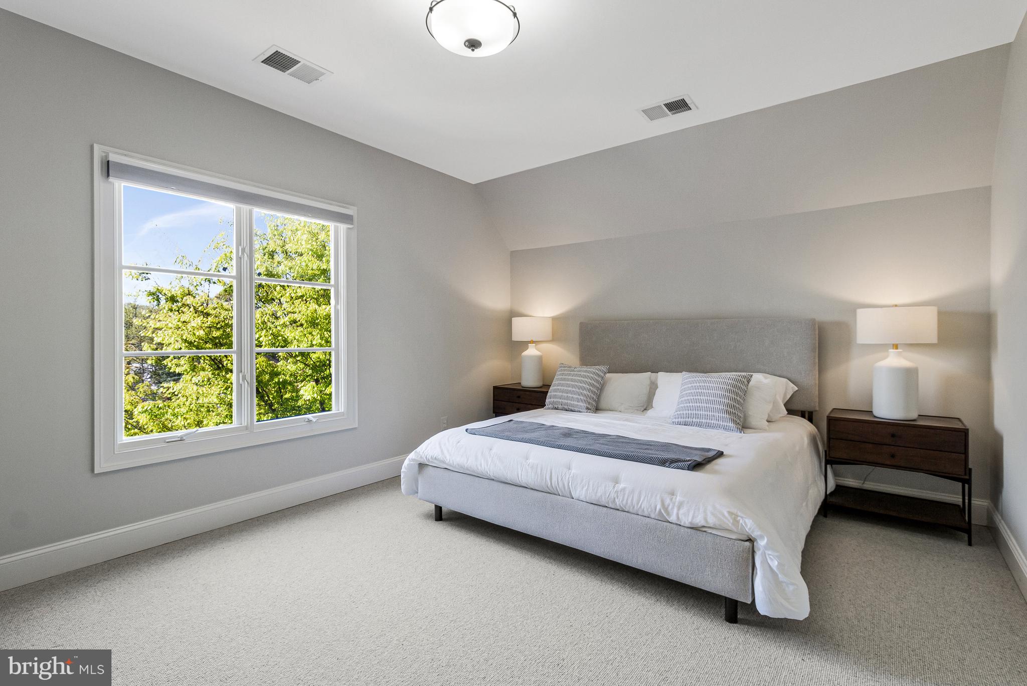 COUNTRY CLUB HILLS - Residential