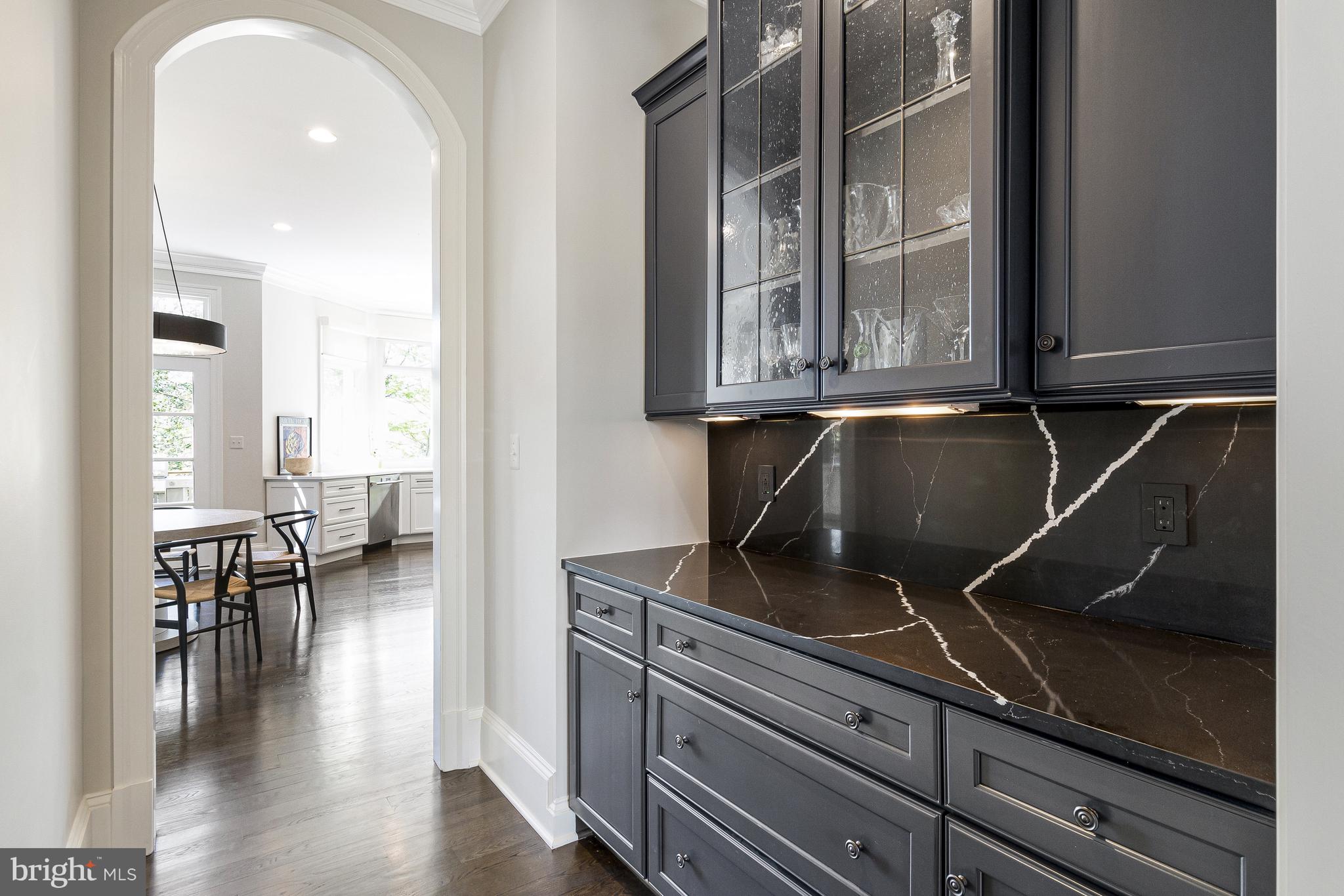 COUNTRY CLUB HILLS - Residential