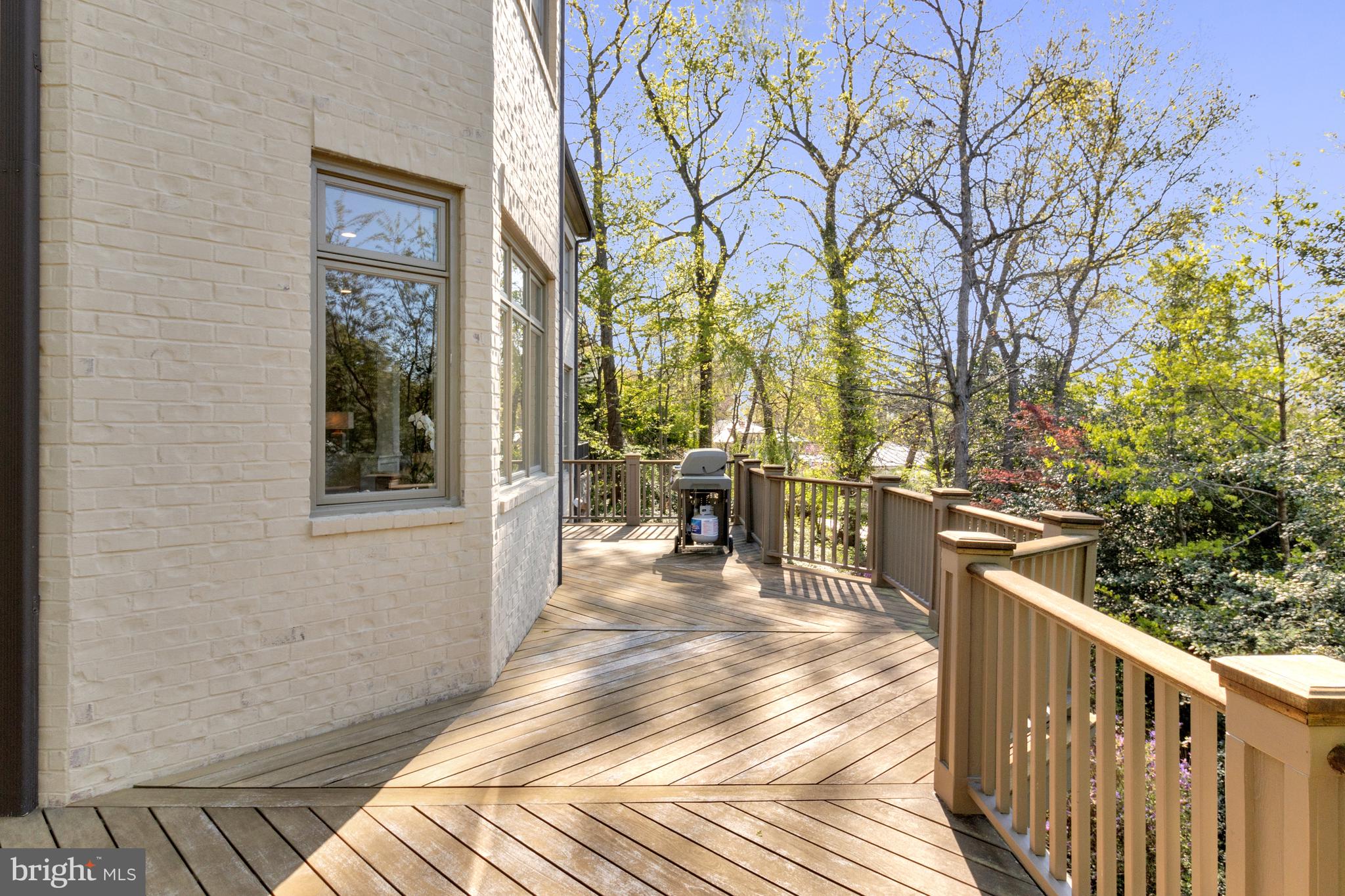 COUNTRY CLUB HILLS - Residential