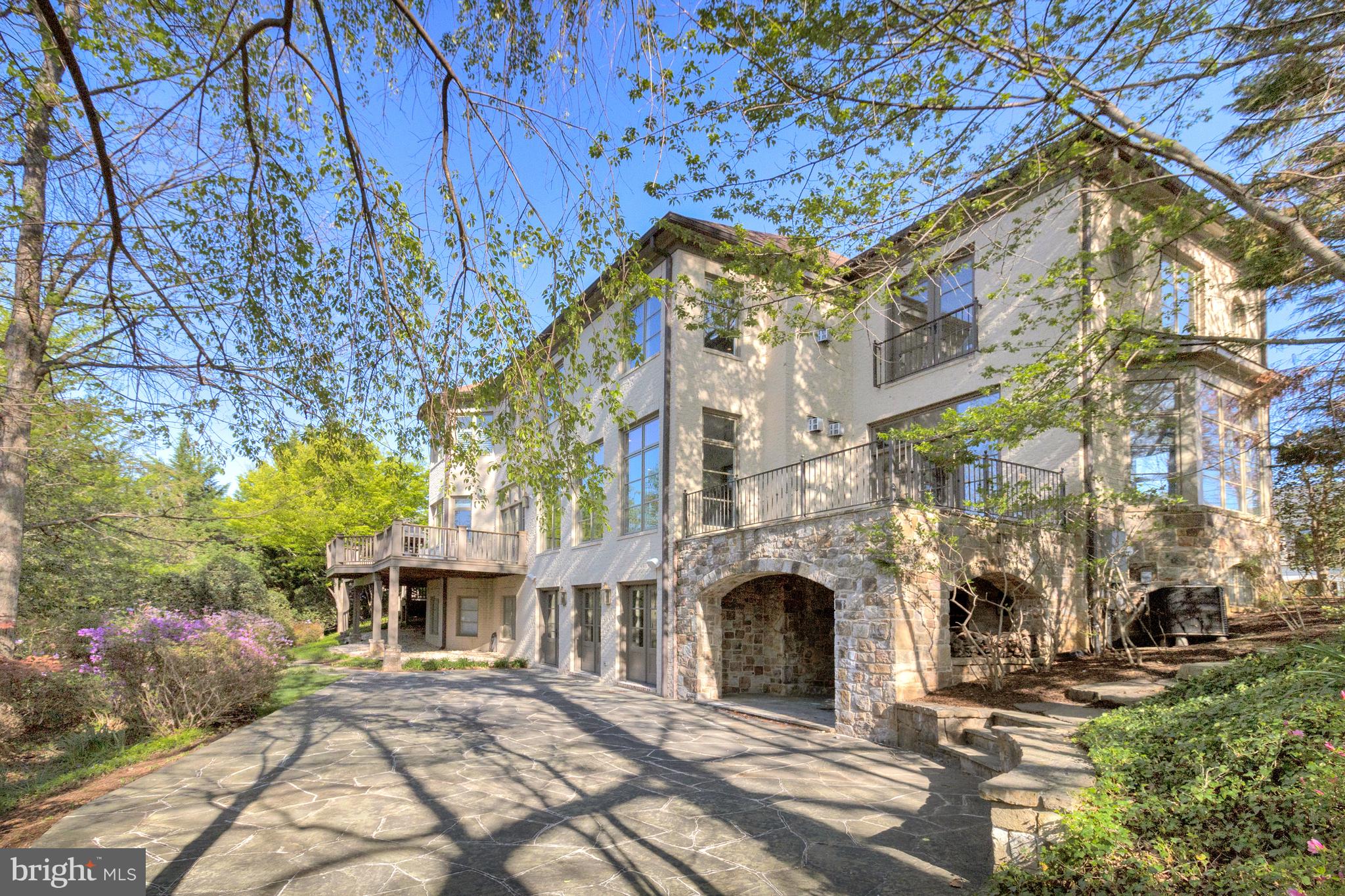 COUNTRY CLUB HILLS - Residential