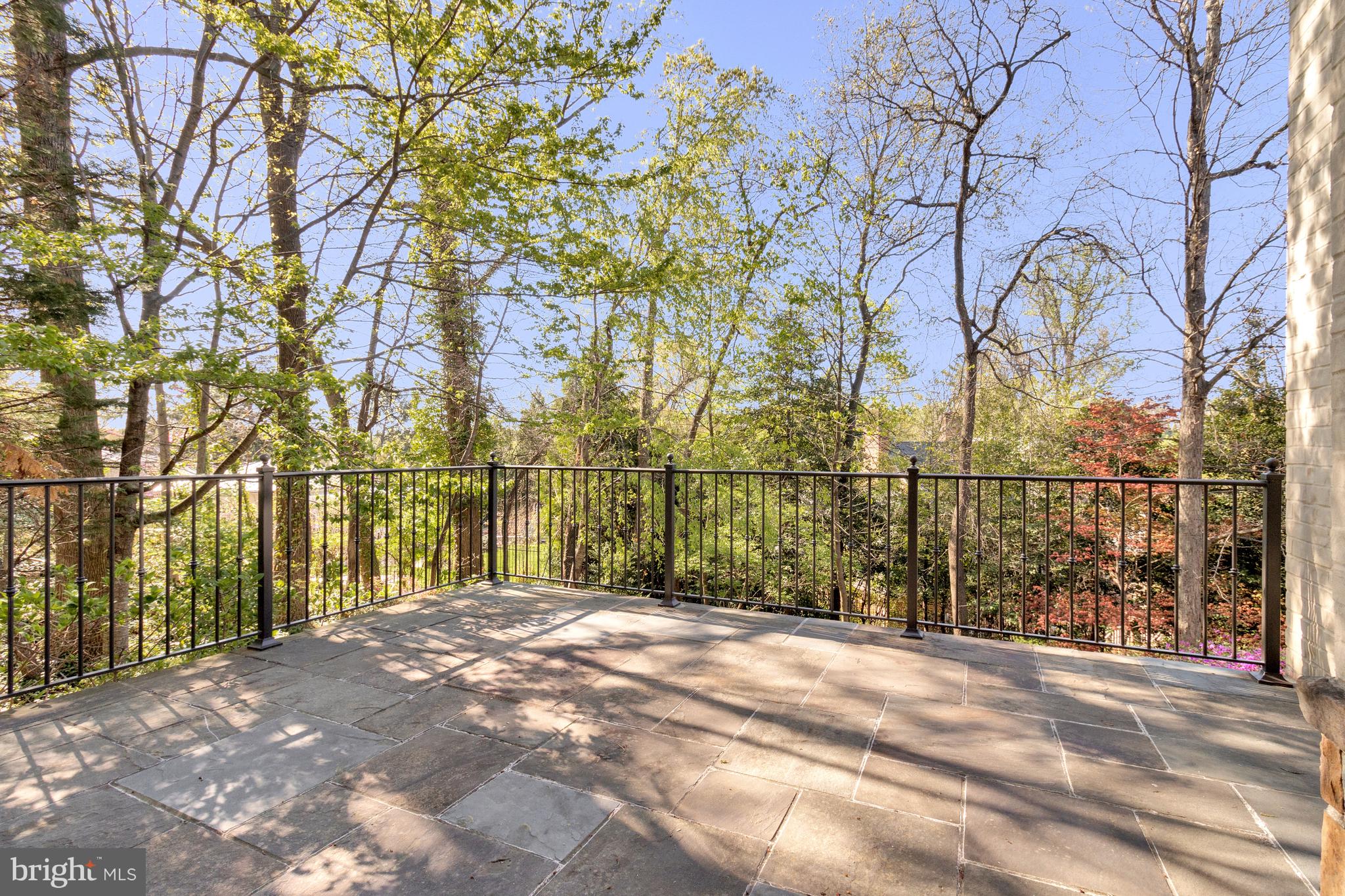 COUNTRY CLUB HILLS - Residential