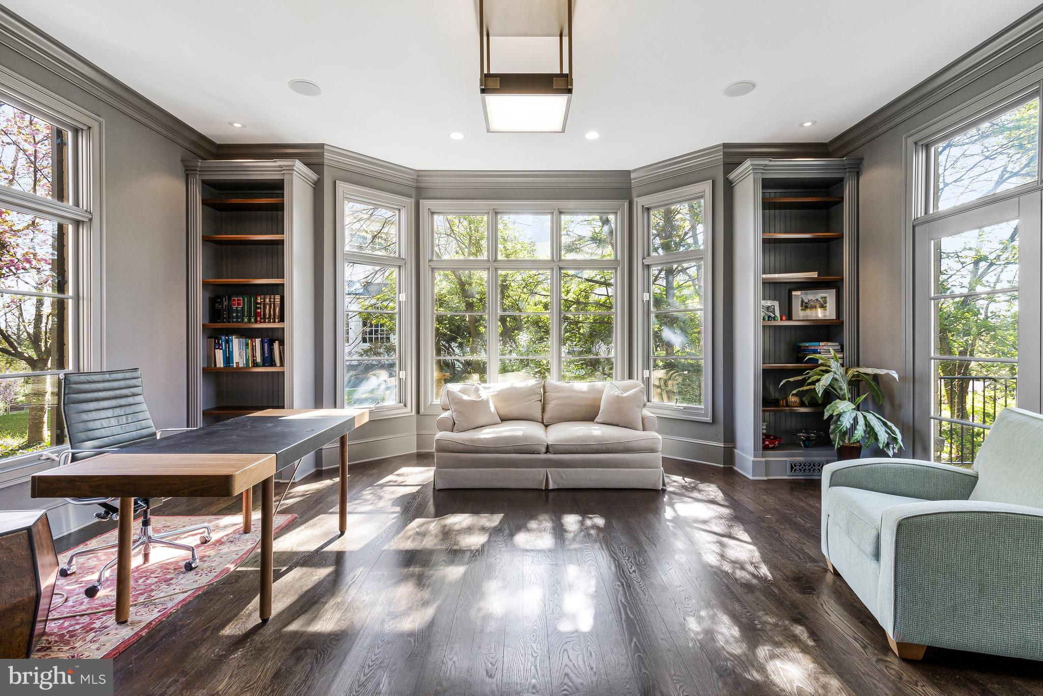 COUNTRY CLUB HILLS - Residential