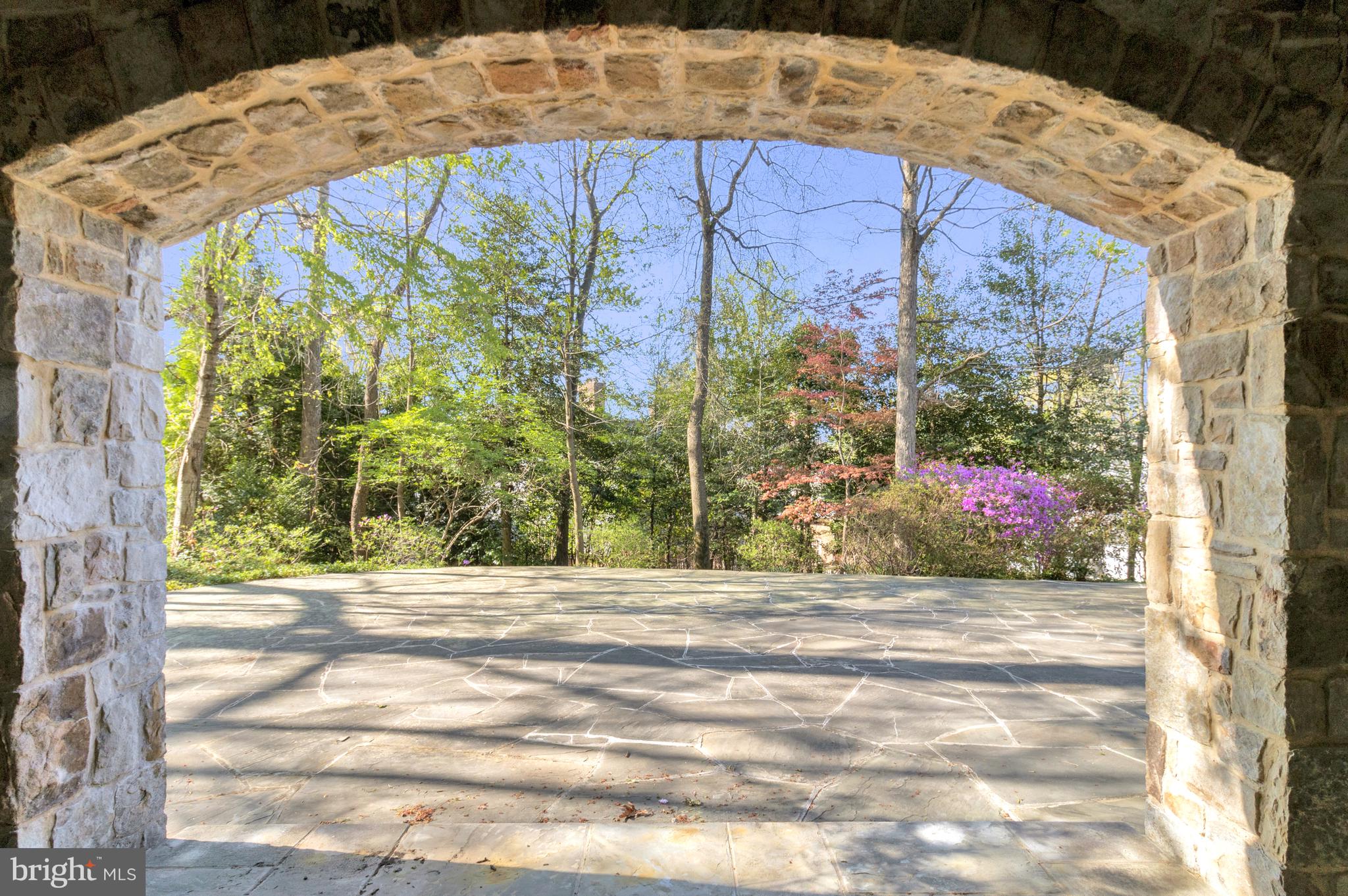 COUNTRY CLUB HILLS - Residential