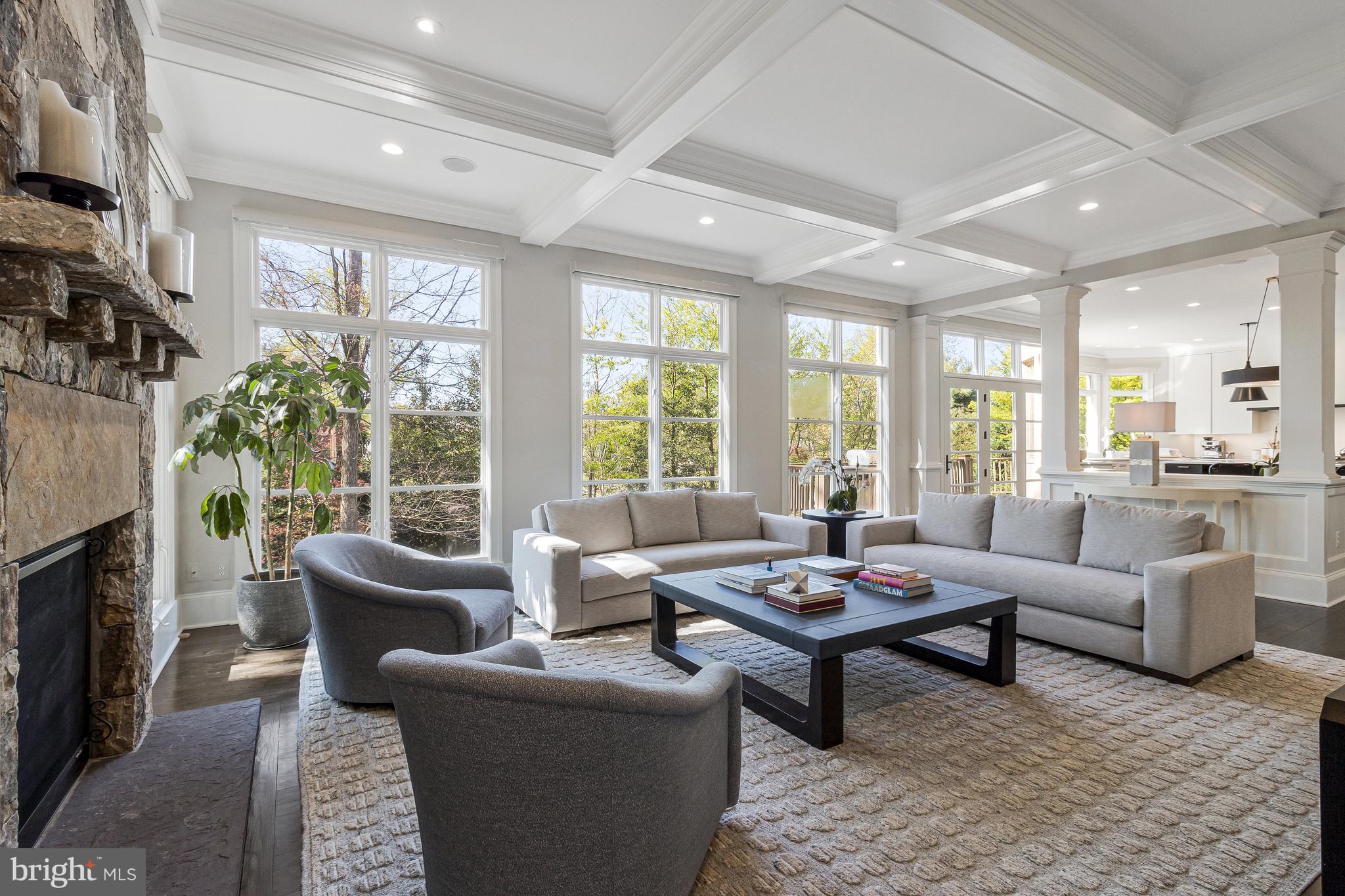 COUNTRY CLUB HILLS - Residential