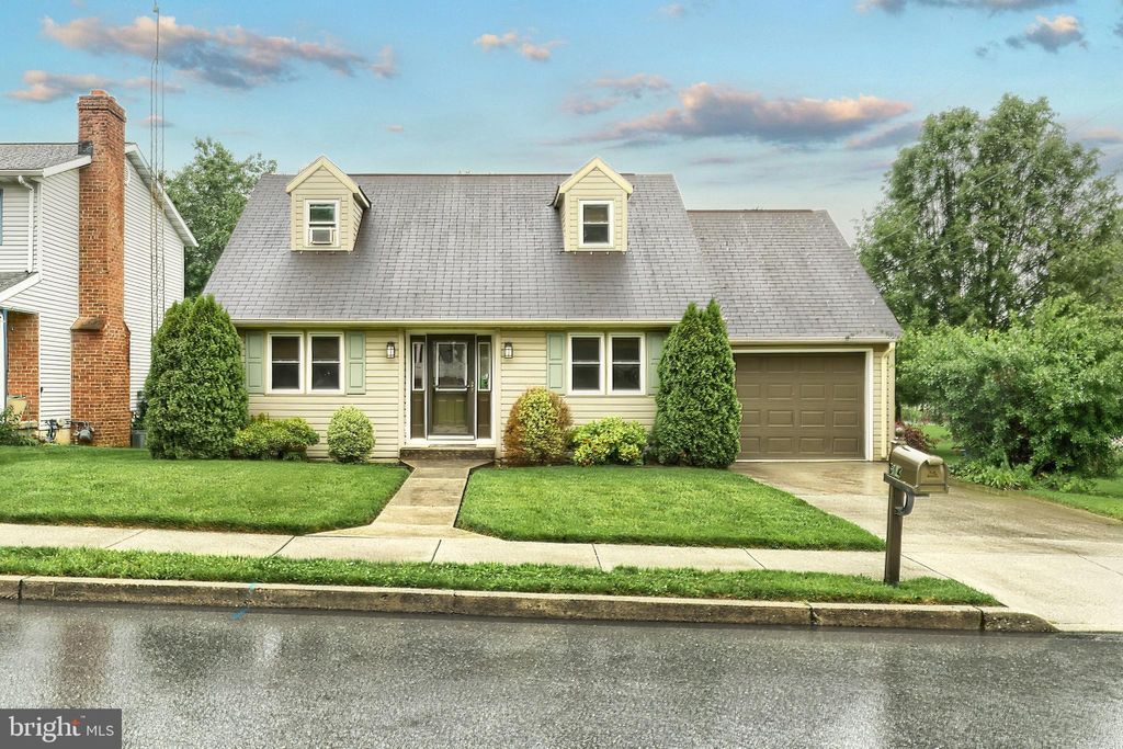 Photo of 514 Hartman Avenue, HANOVER, PA 17331 (MLS # PAYK2082254)