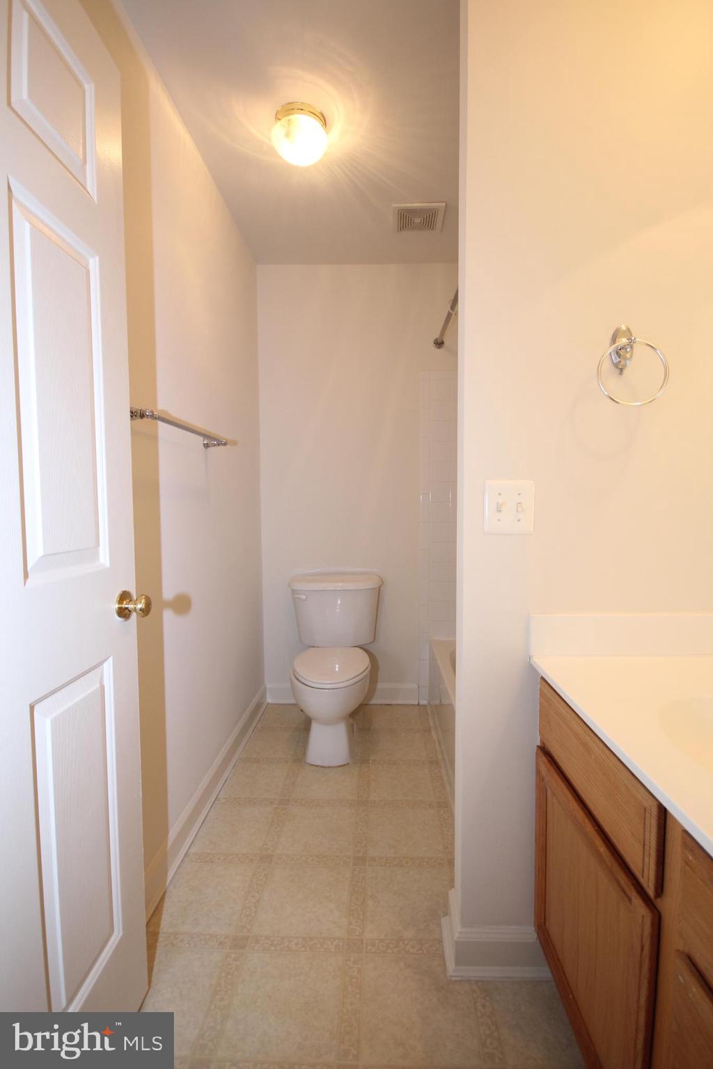 LORTON STATION - Residential Lease