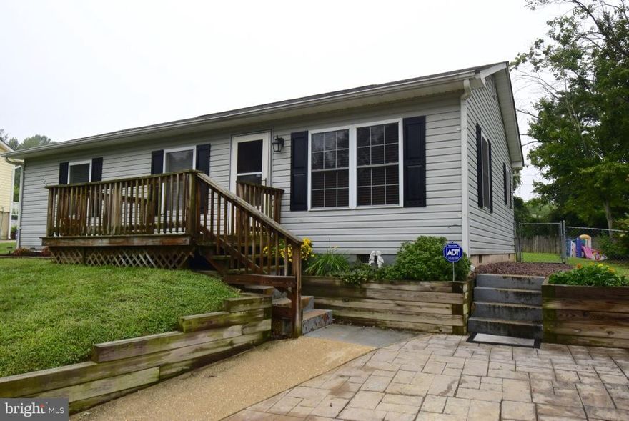 Welcome to 105 N Tartan! Come tour this awesome, move in ready home! Equipped with a new HVAC system in 2017, a large eat in kitchen with maple cabinets, updated flooring throughout the house, plus an updated bathroom. Landscaped large fenced in yard, with an entertaining deck, and mulched play yard. Conveniently located minutes from shopping, restaurants, and Delaware.