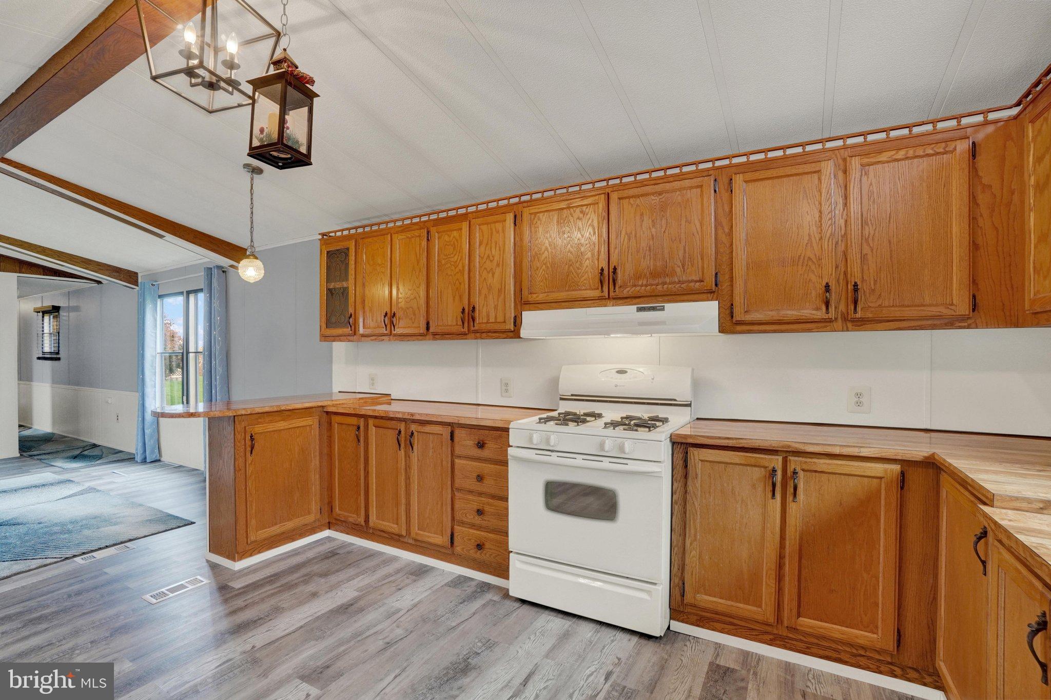 144 CARBRIDGE ROAD W
