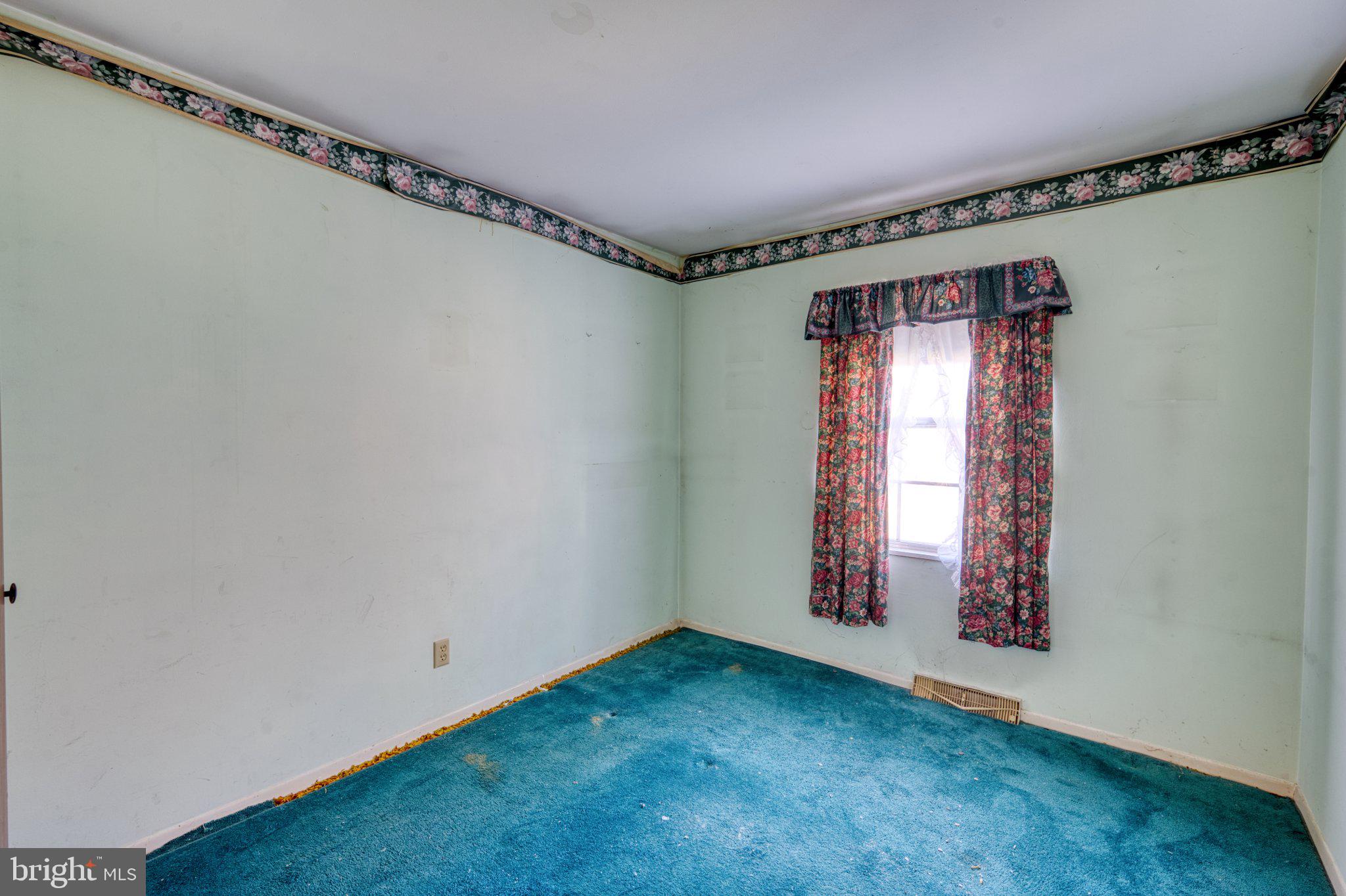 931 W FAIRWAY DRIVE