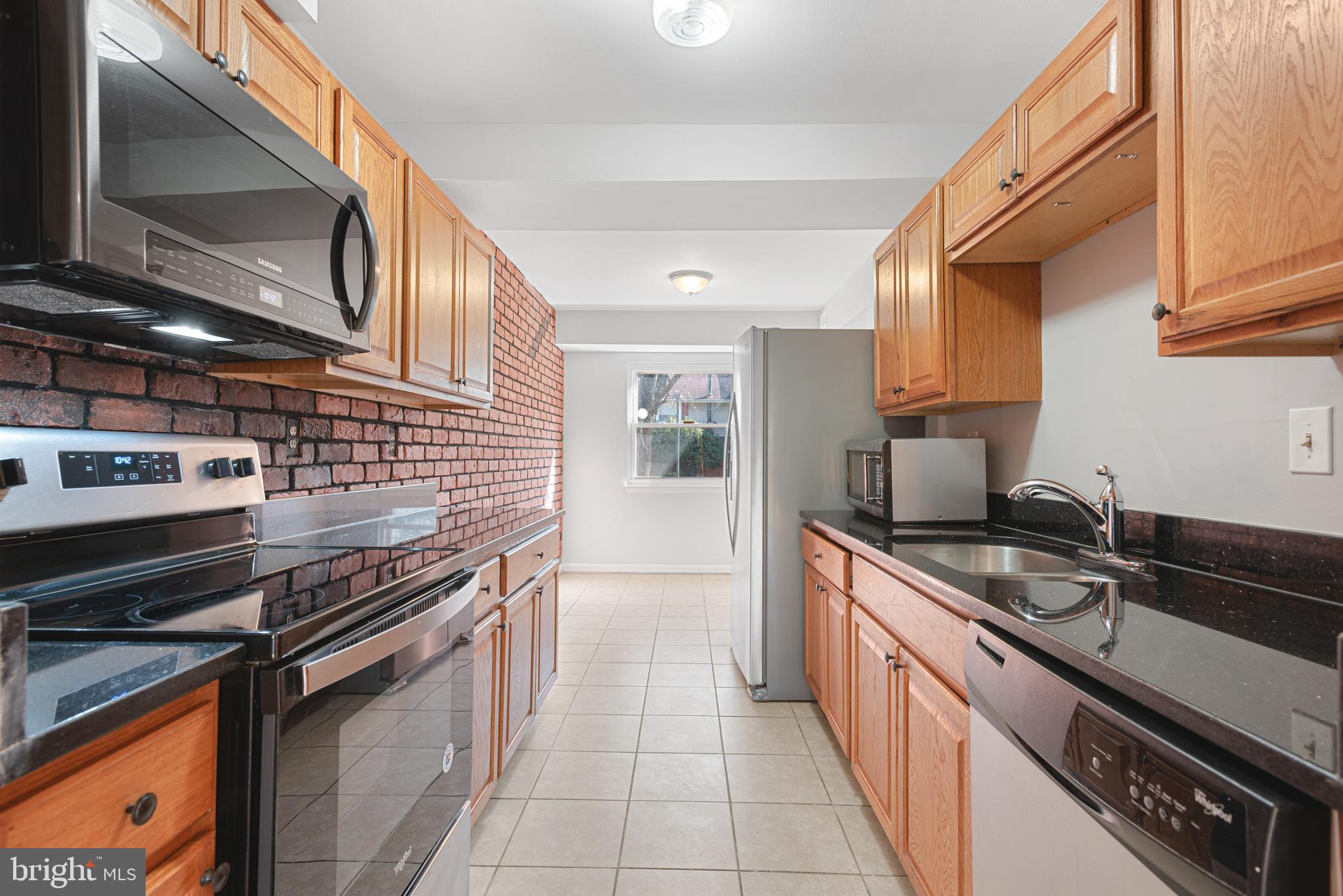 GLASSMANOR - Residential