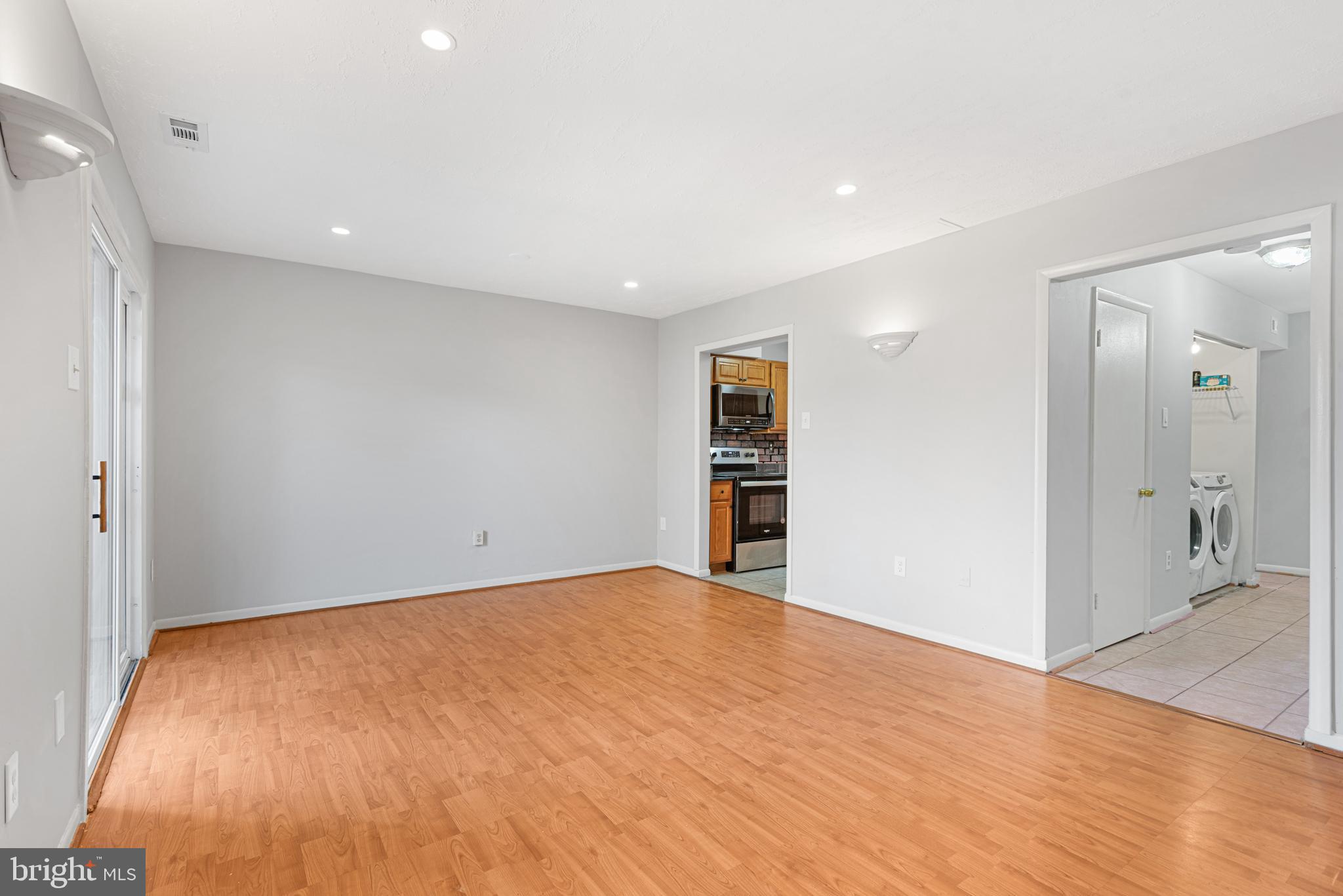 GLASSMANOR - Residential