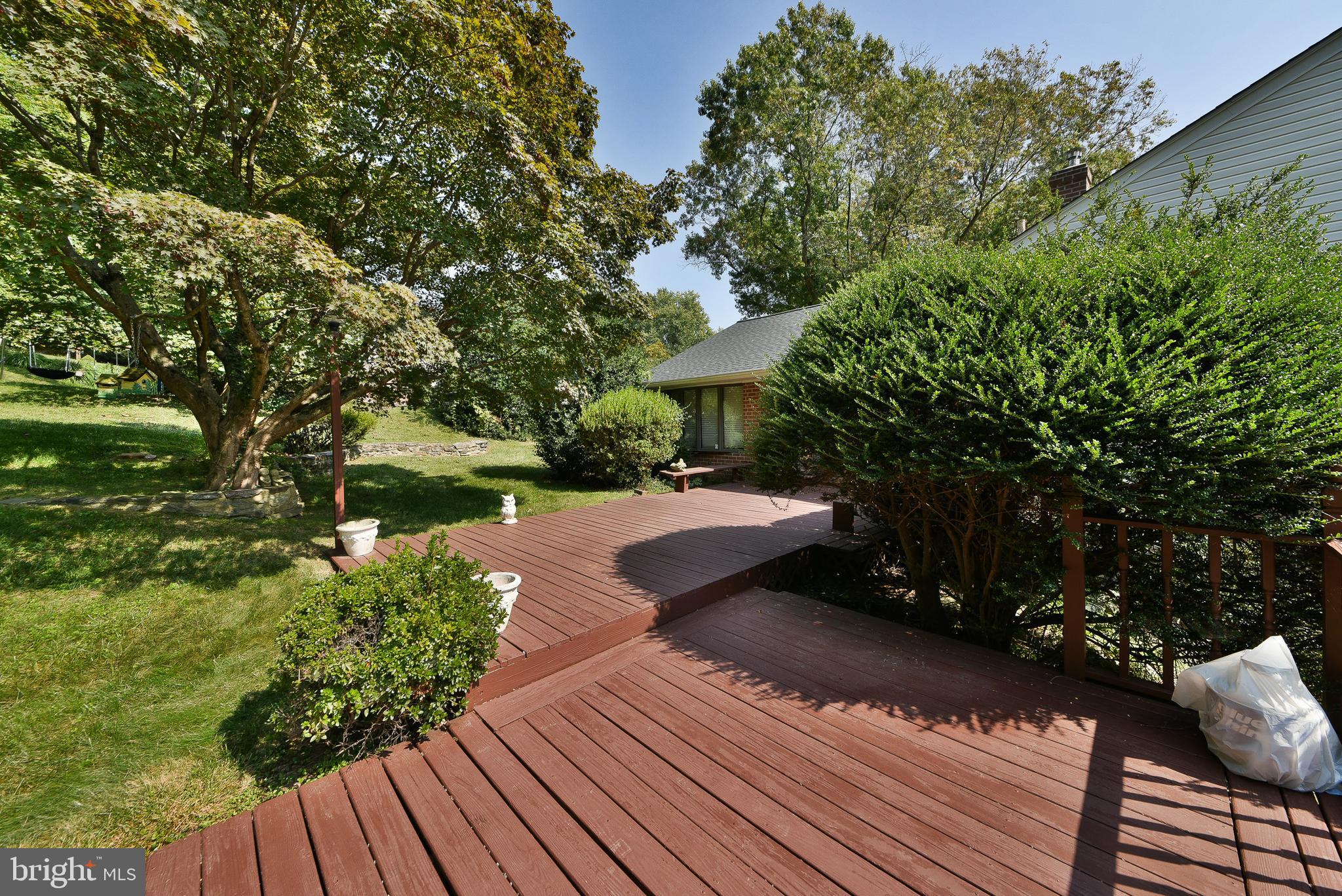 MEADOWBROOK - Residential