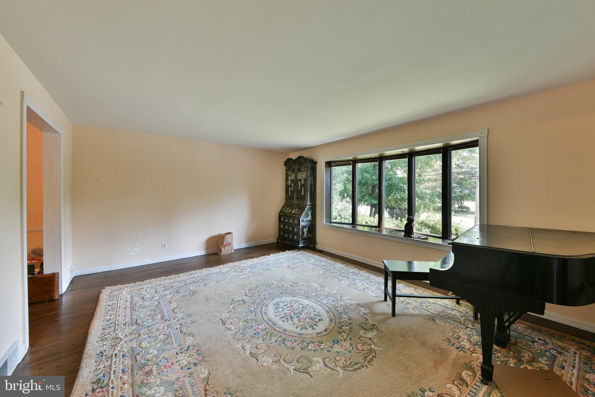 MEADOWBROOK - Residential