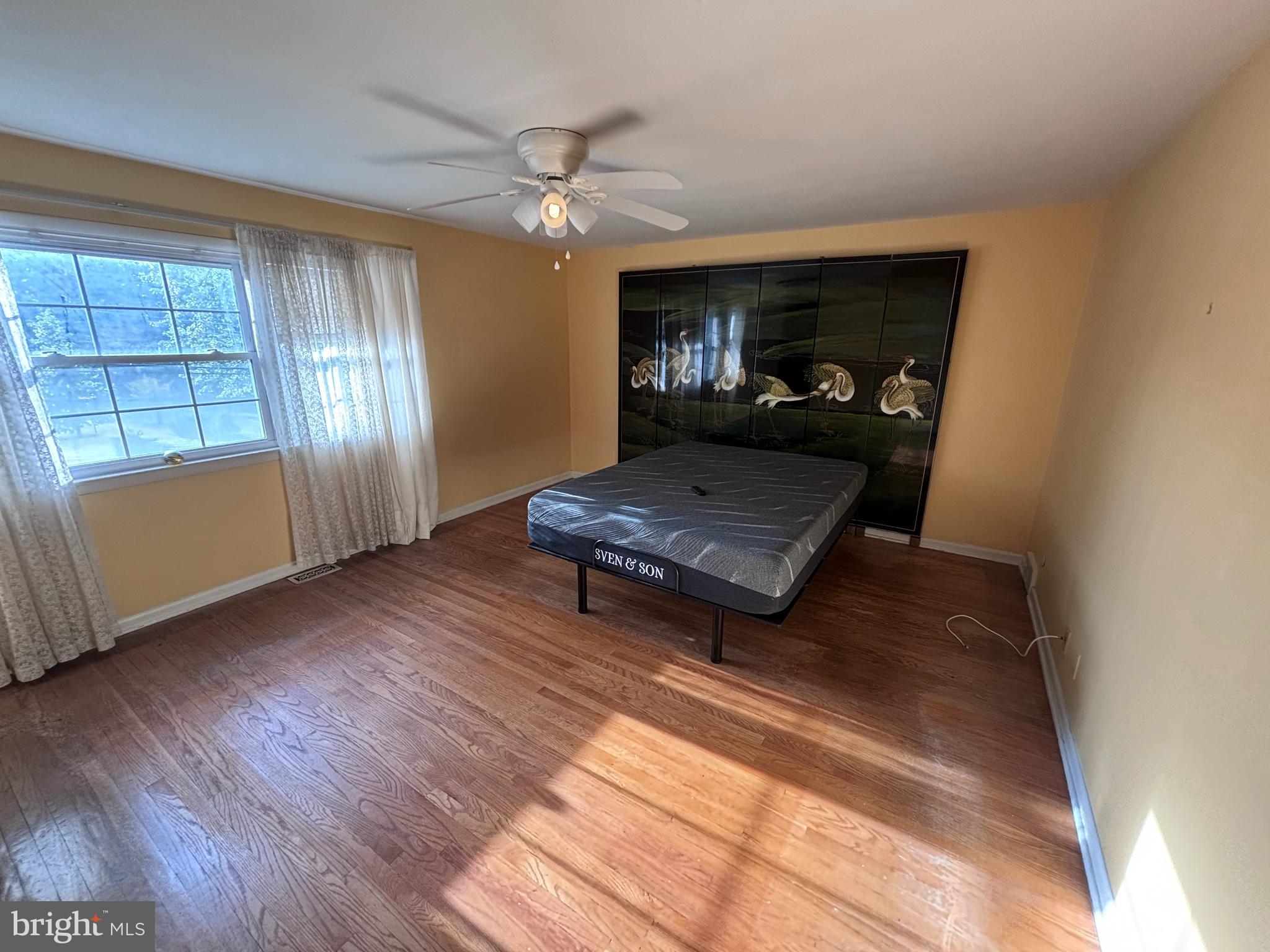 MEADOWBROOK - Residential