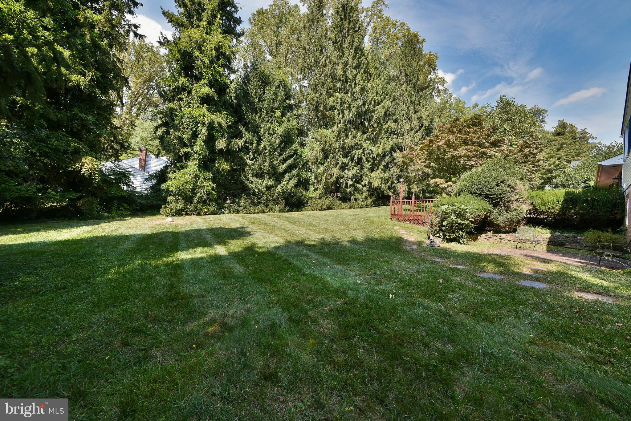 MEADOWBROOK - Residential